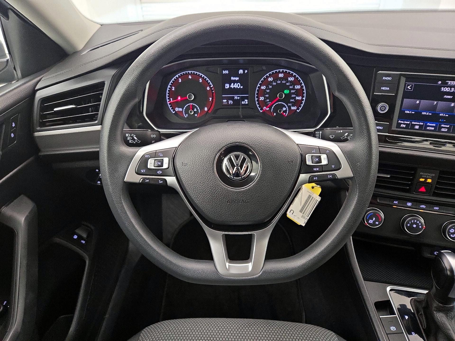 Thumbnail: 2021 Volkswagen Jetta - 10
