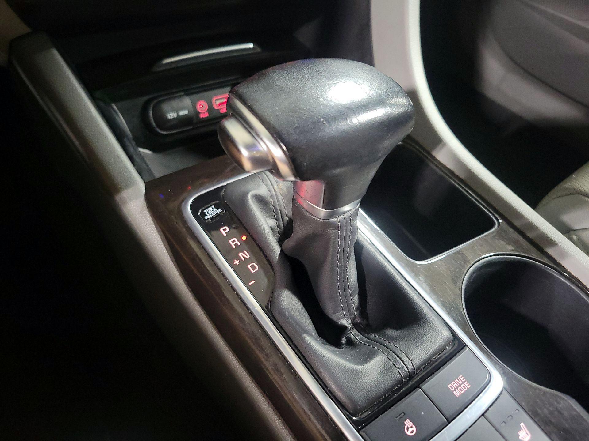 Thumbnail: 2016 Kia Optima - 18
