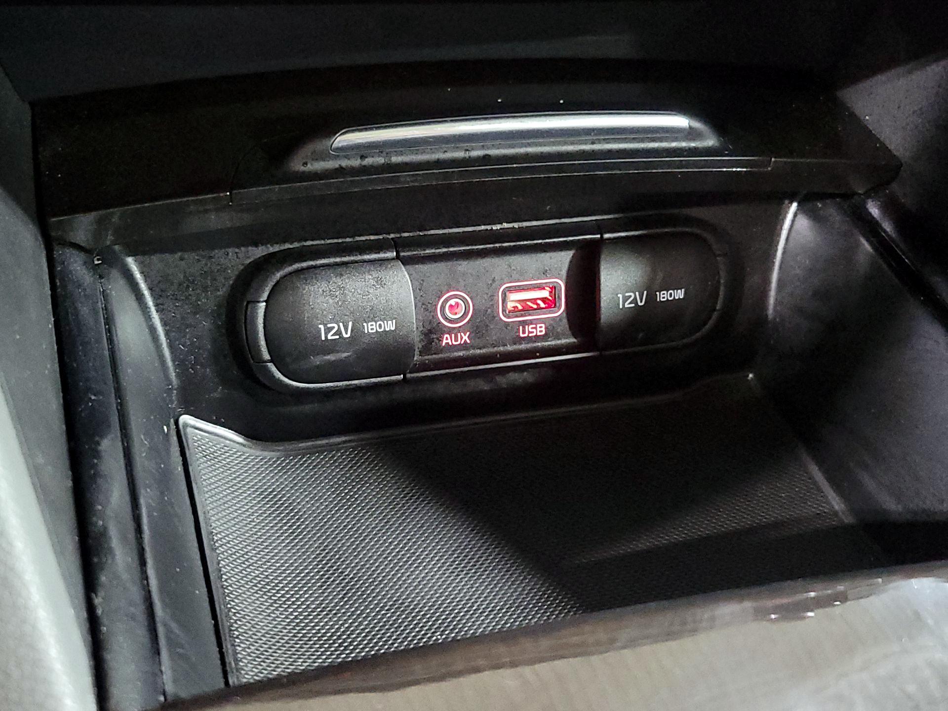 Thumbnail: 2016 Kia Optima - 19