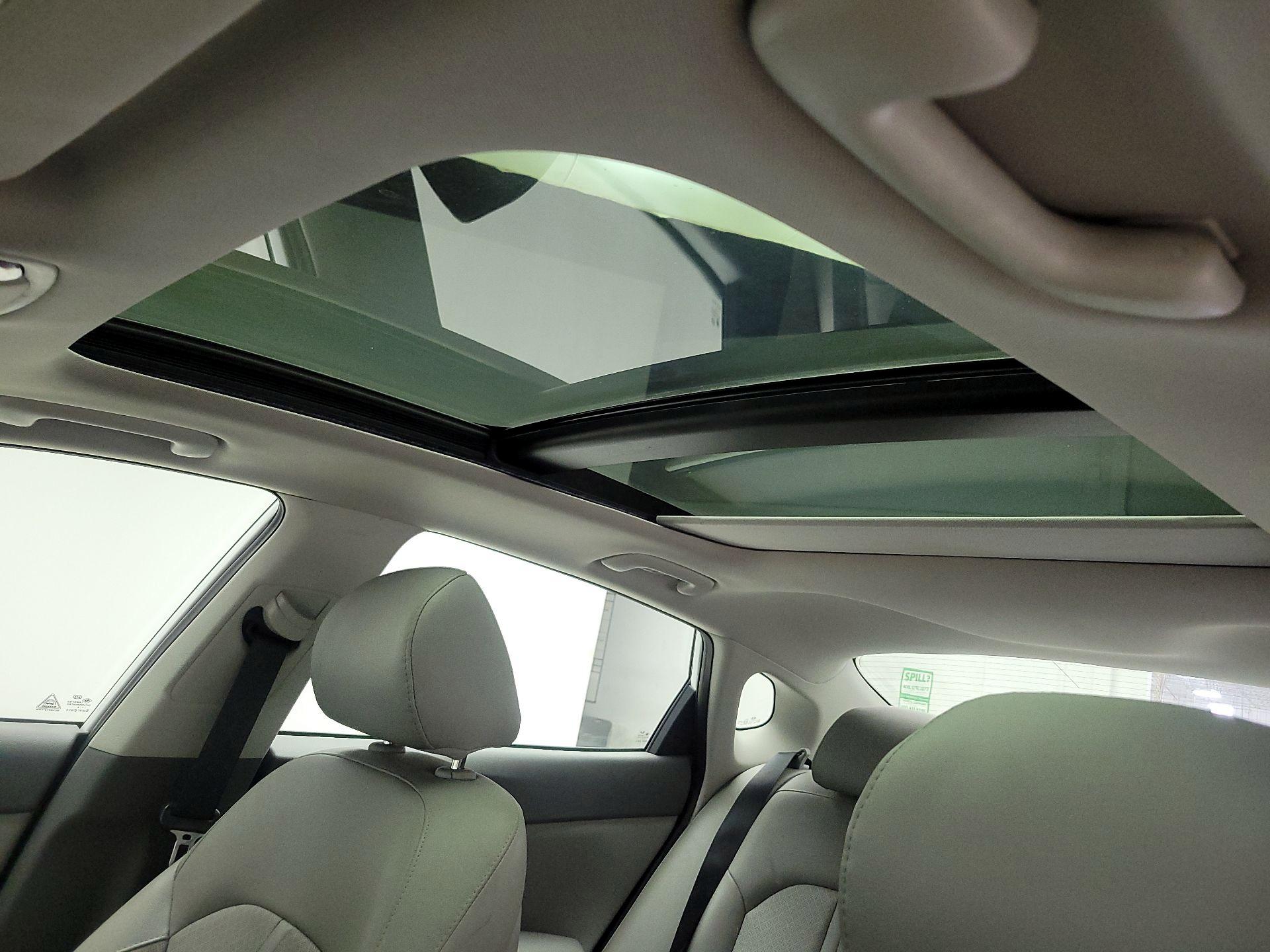 Thumbnail: 2016 Kia Optima - 20
