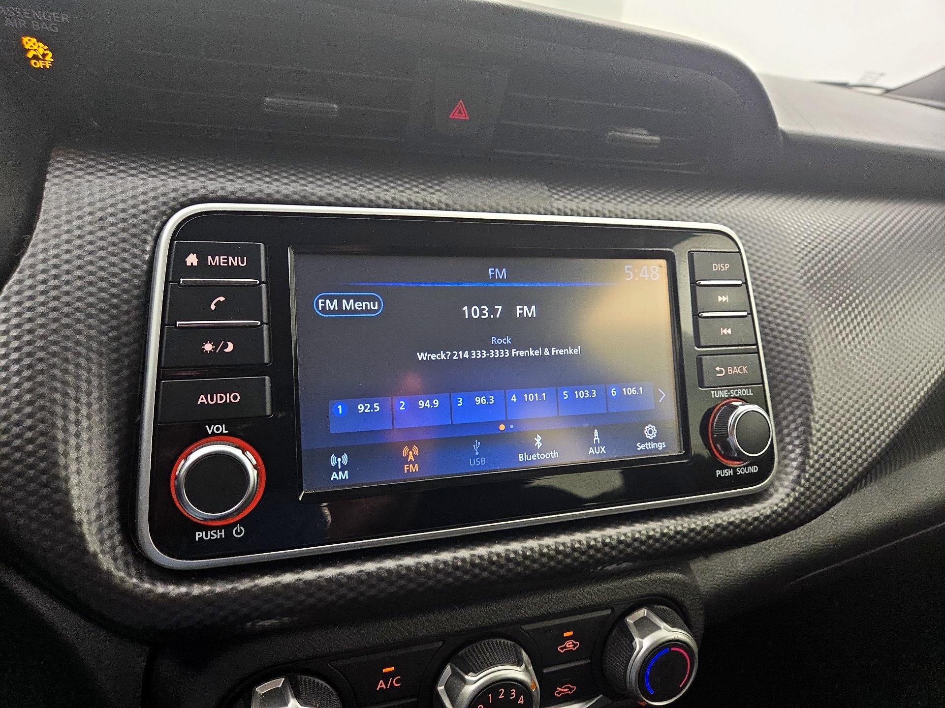 Thumbnail: 2019 Nissan Kicks - 15