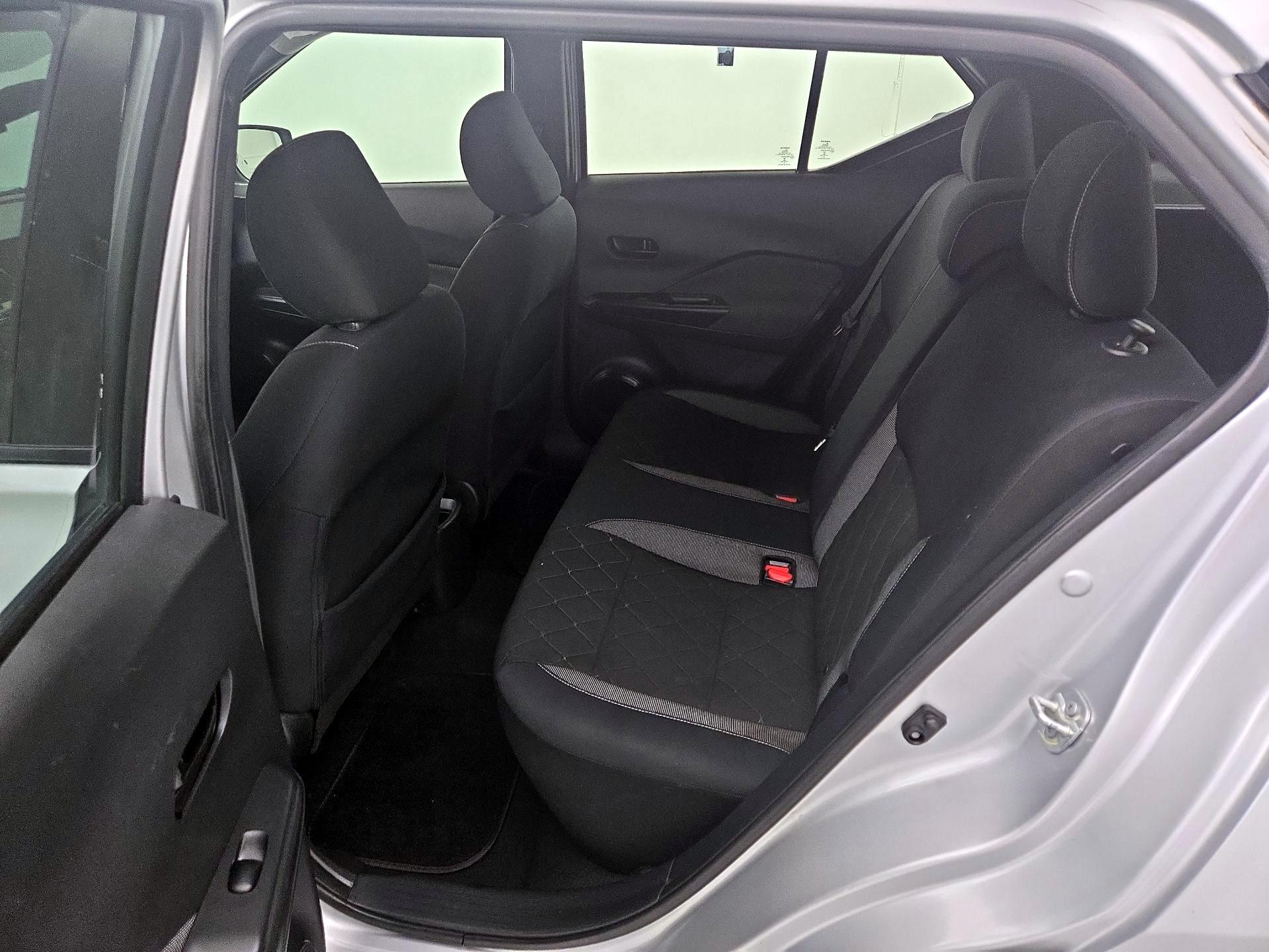 Thumbnail: 2019 Nissan Kicks - 19