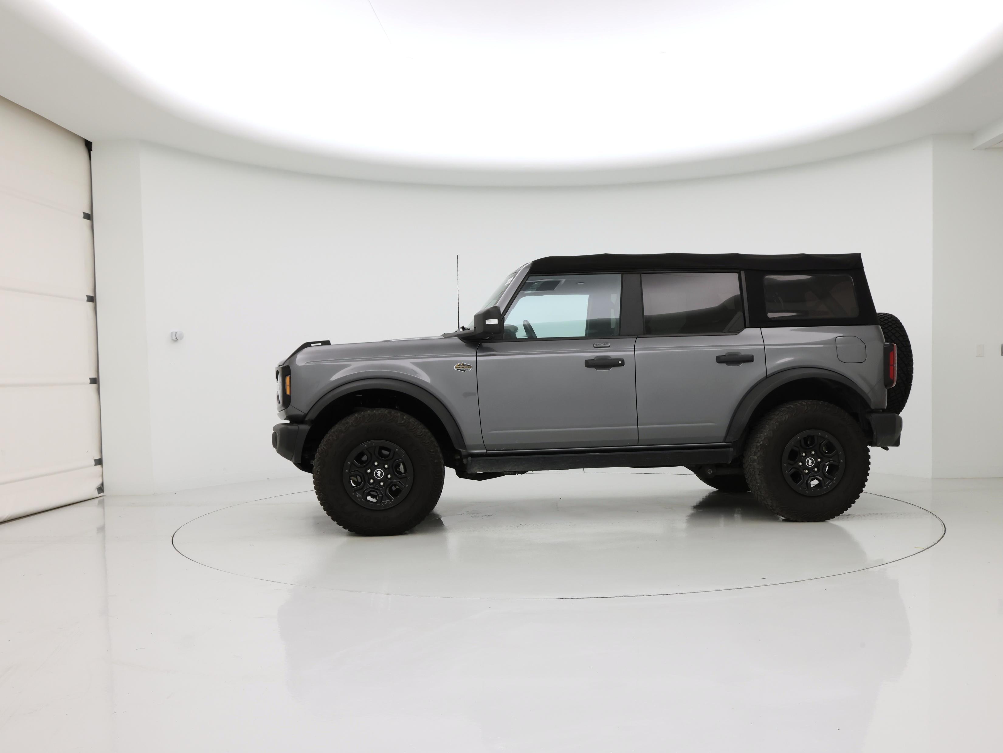 Thumbnail: 2023 Ford Bronco - 3