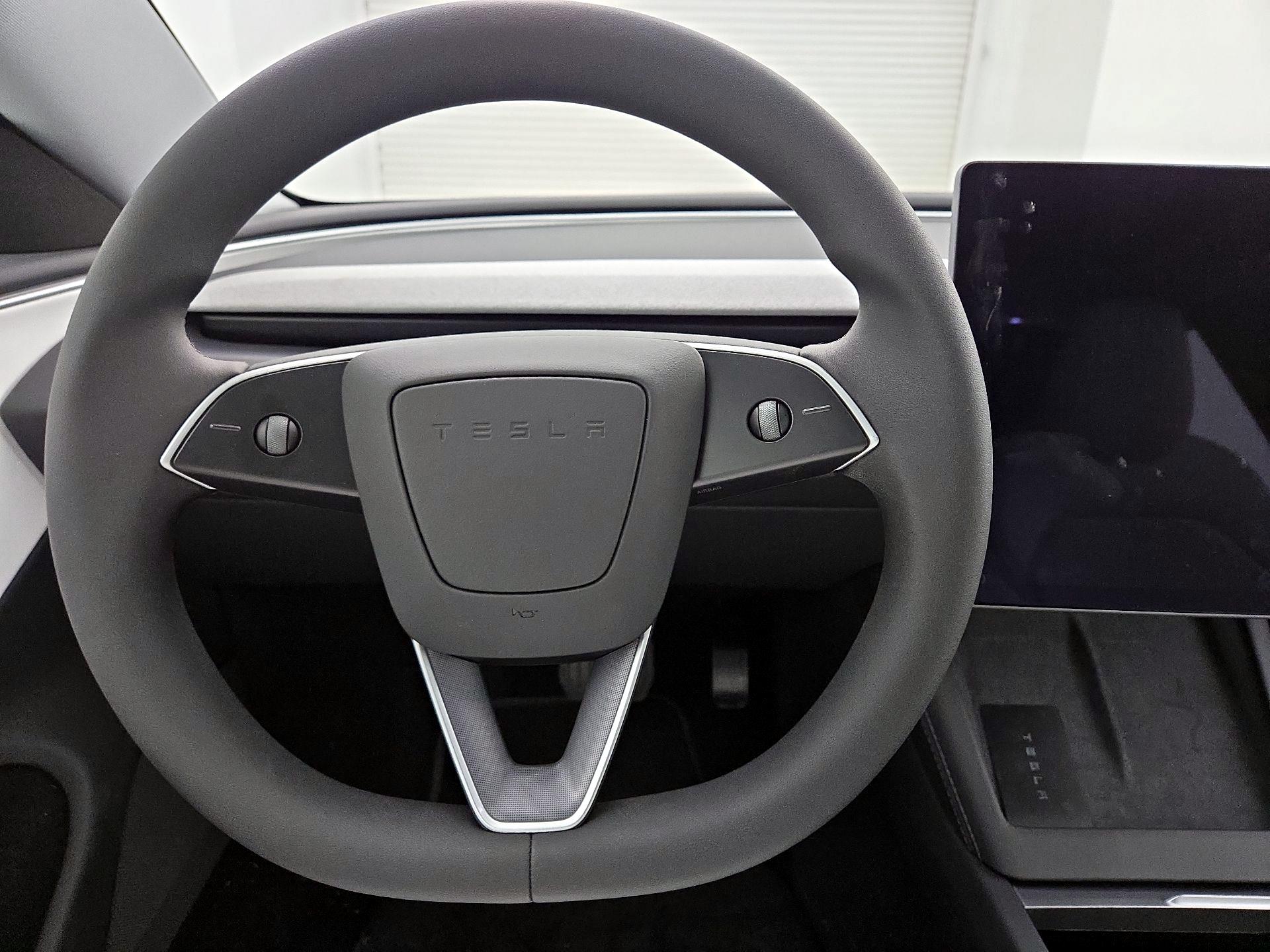 Thumbnail: 2025 Tesla Model 3 - 10