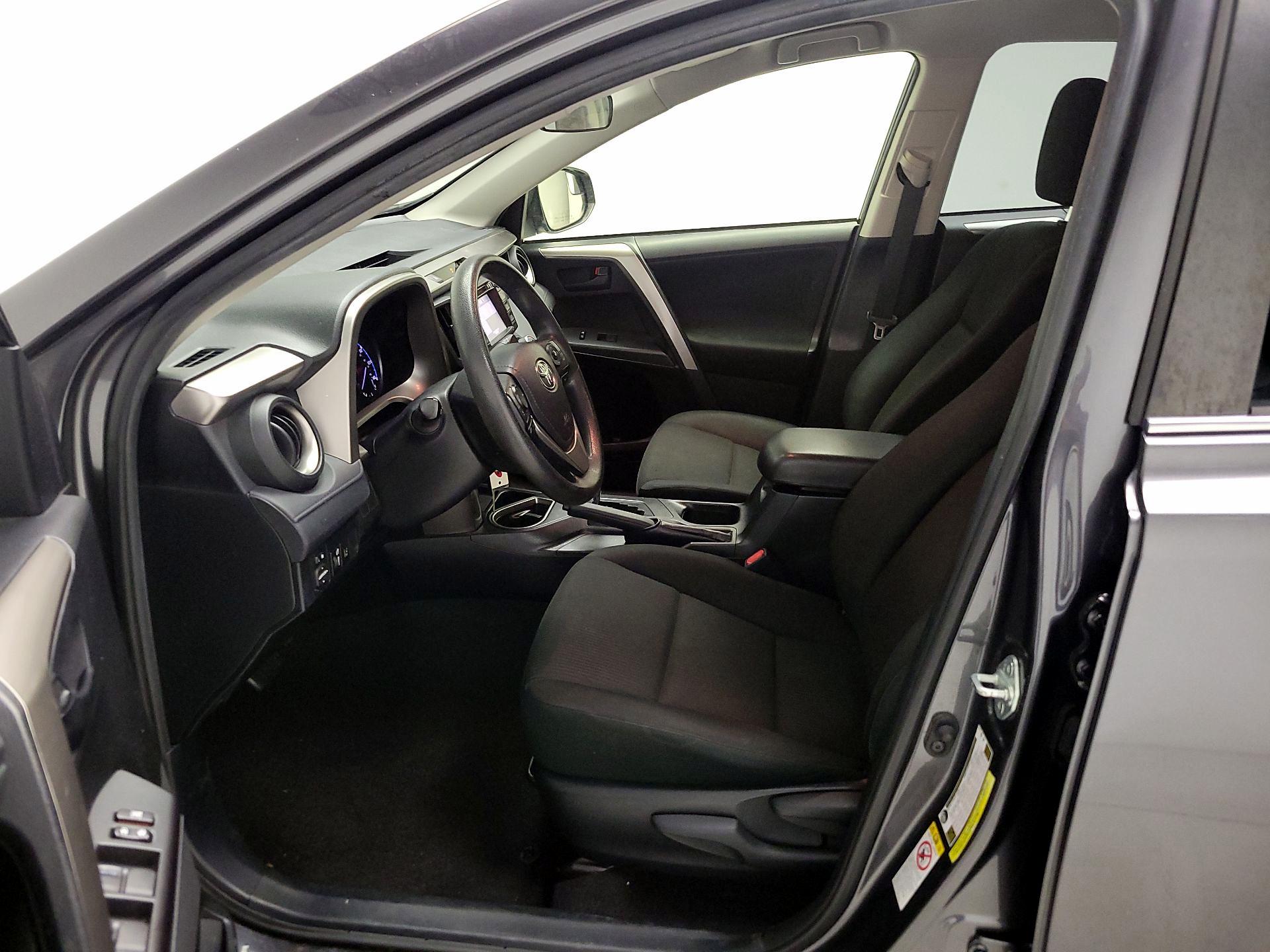 Thumbnail: 2018 Toyota RAV4 - 11