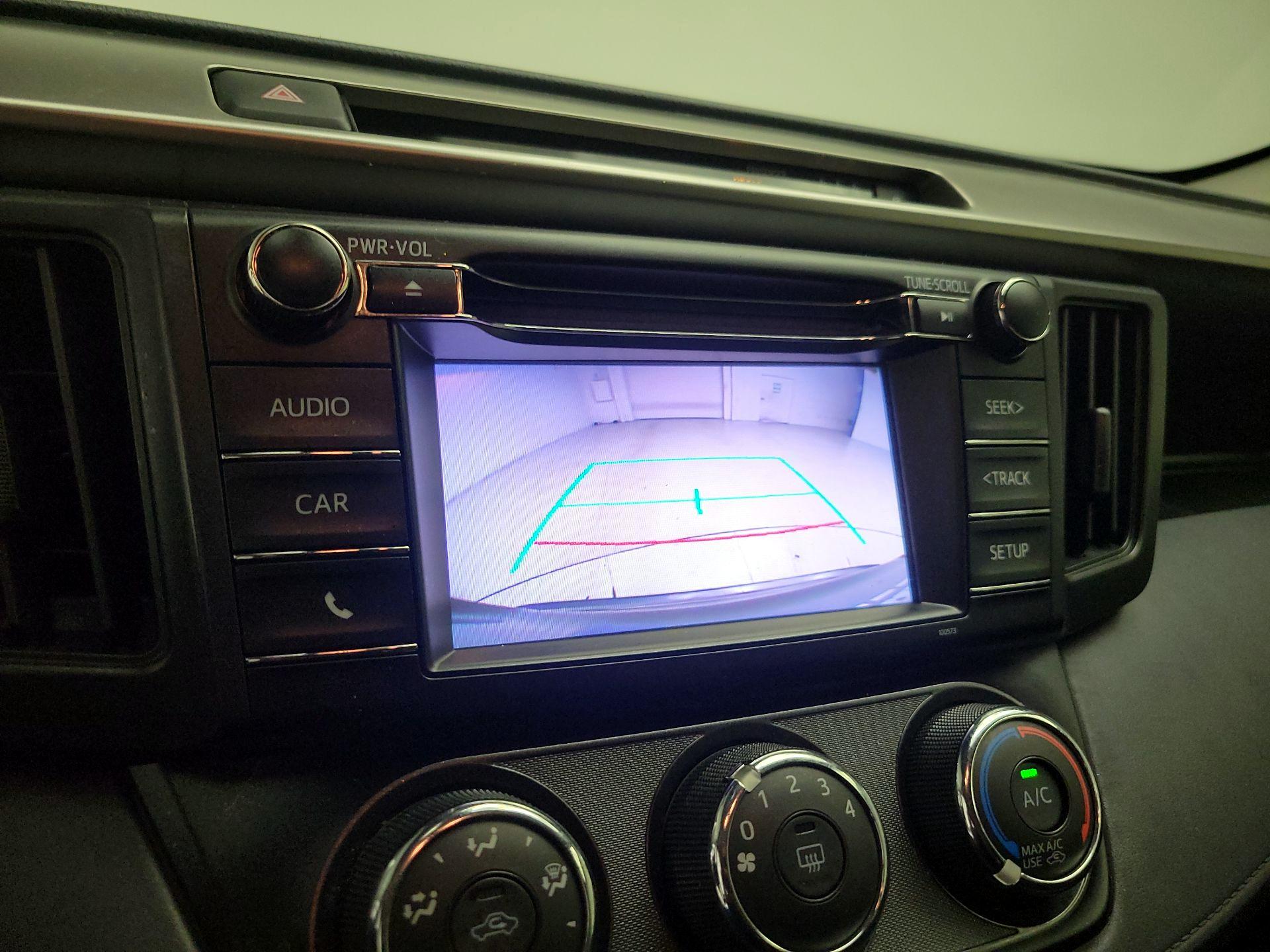 Thumbnail: 2018 Toyota RAV4 - 14