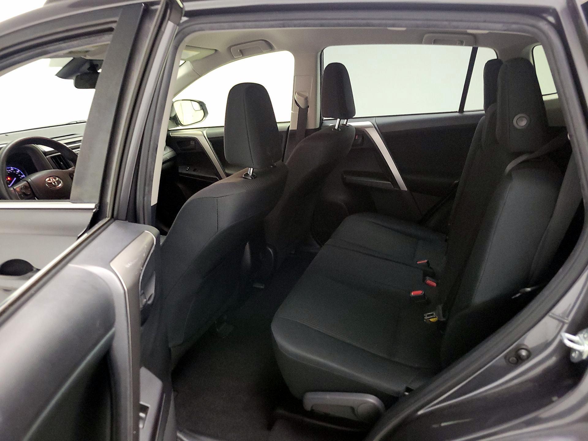 Thumbnail: 2018 Toyota RAV4 - 19