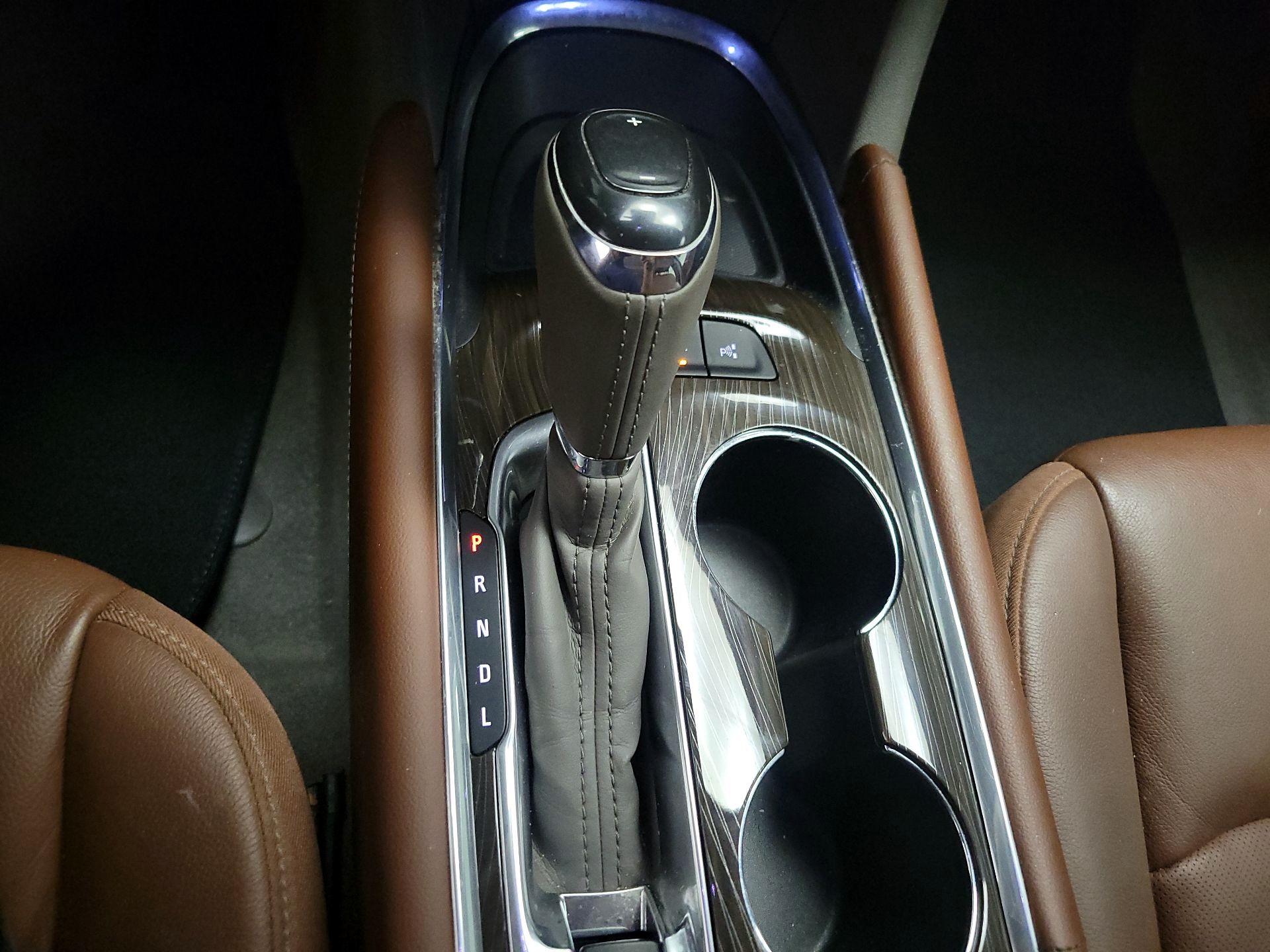 Thumbnail: 2016 Chevrolet Malibu - 18