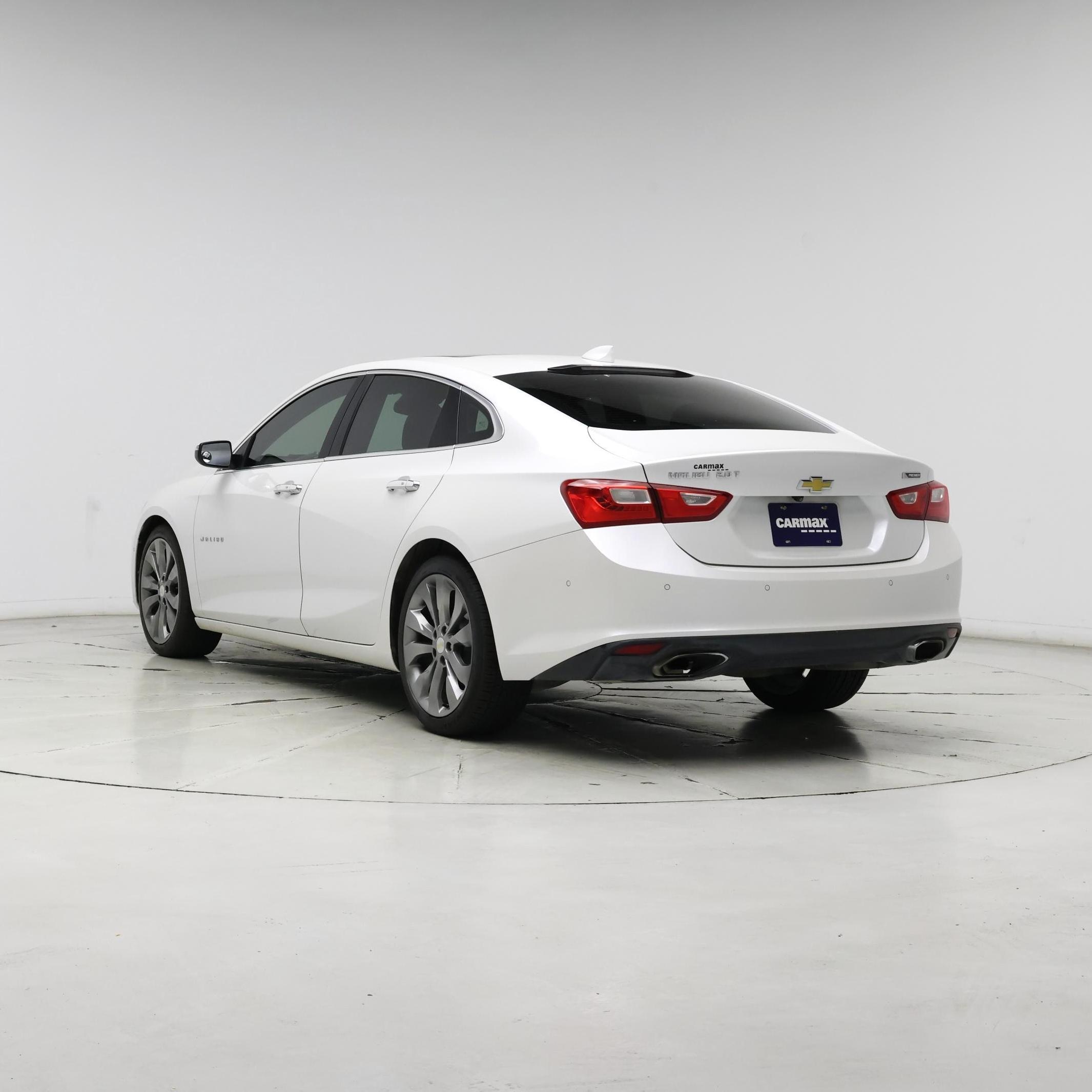 Thumbnail: 2016 Chevrolet Malibu - 2