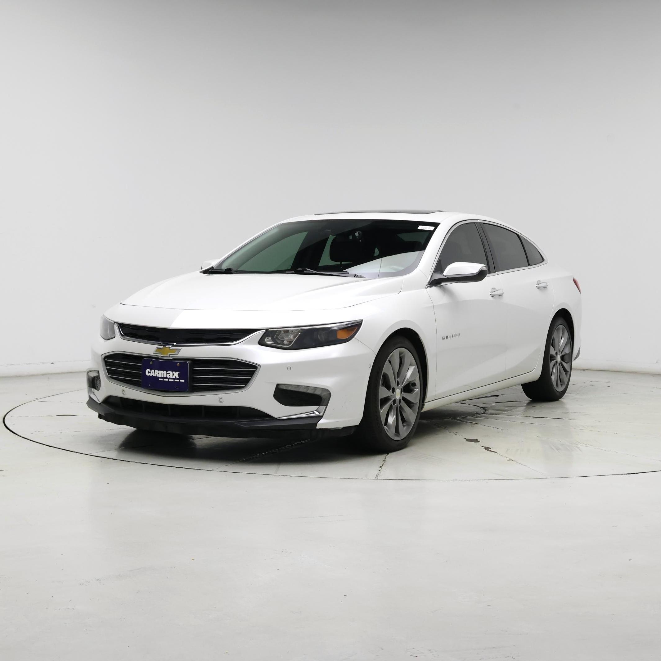 Thumbnail: 2016 Chevrolet Malibu - 4