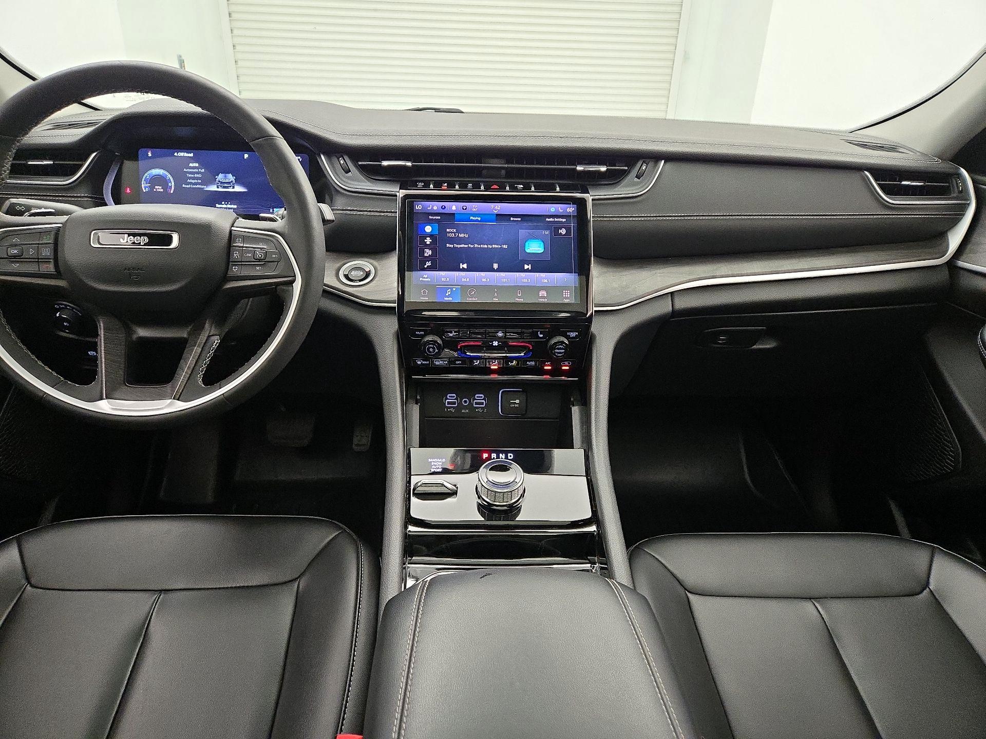 Thumbnail: 2023 Jeep Grand Cherokee - 9