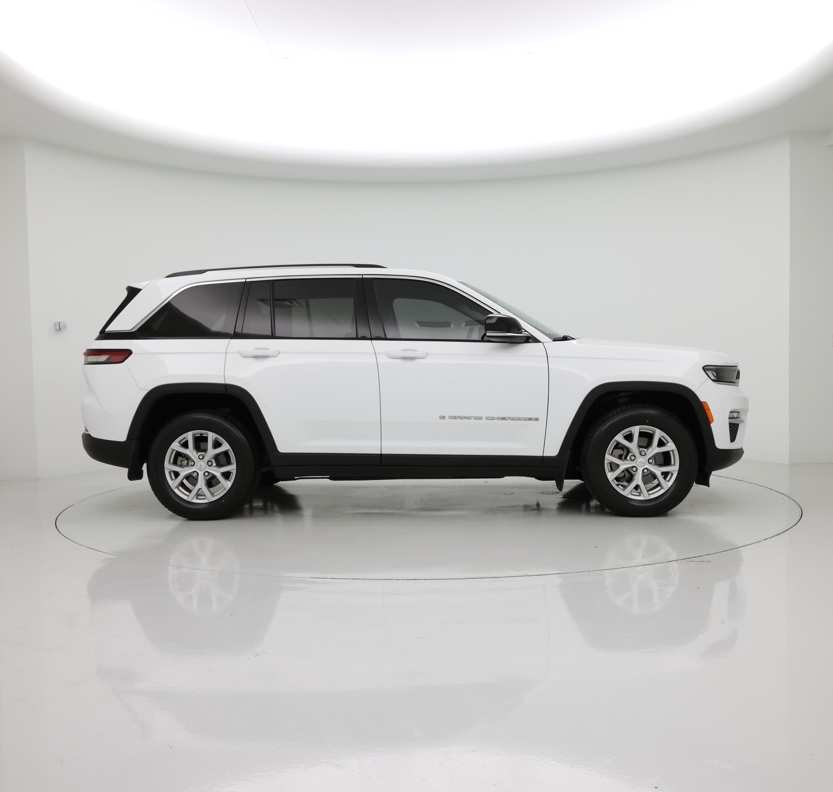Thumbnail: 2023 Jeep Grand Cherokee - 7