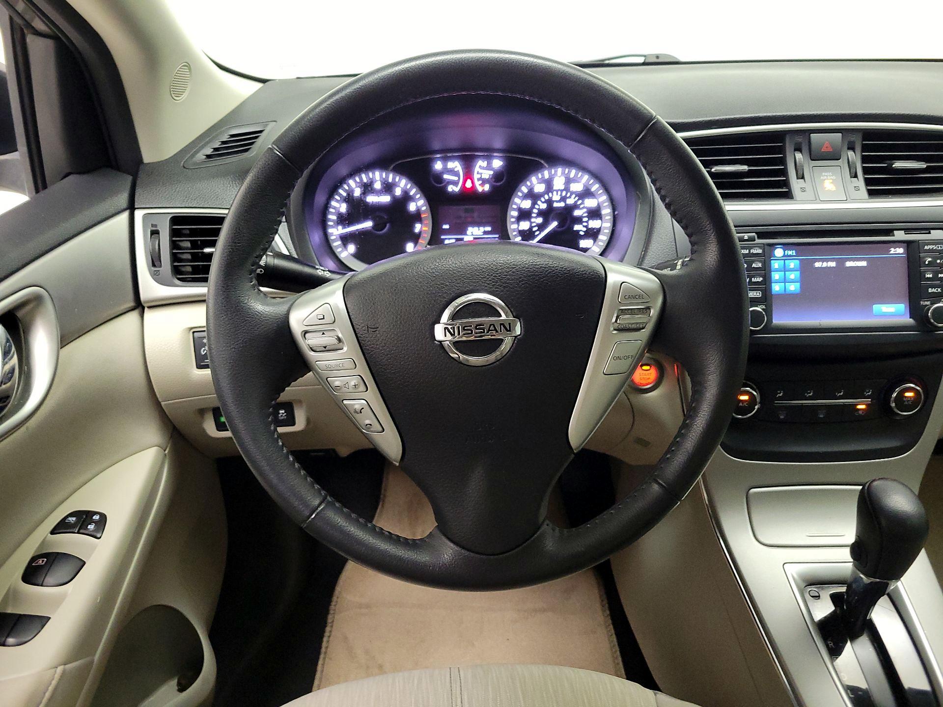 Thumbnail: 2015 Nissan Sentra - 10
