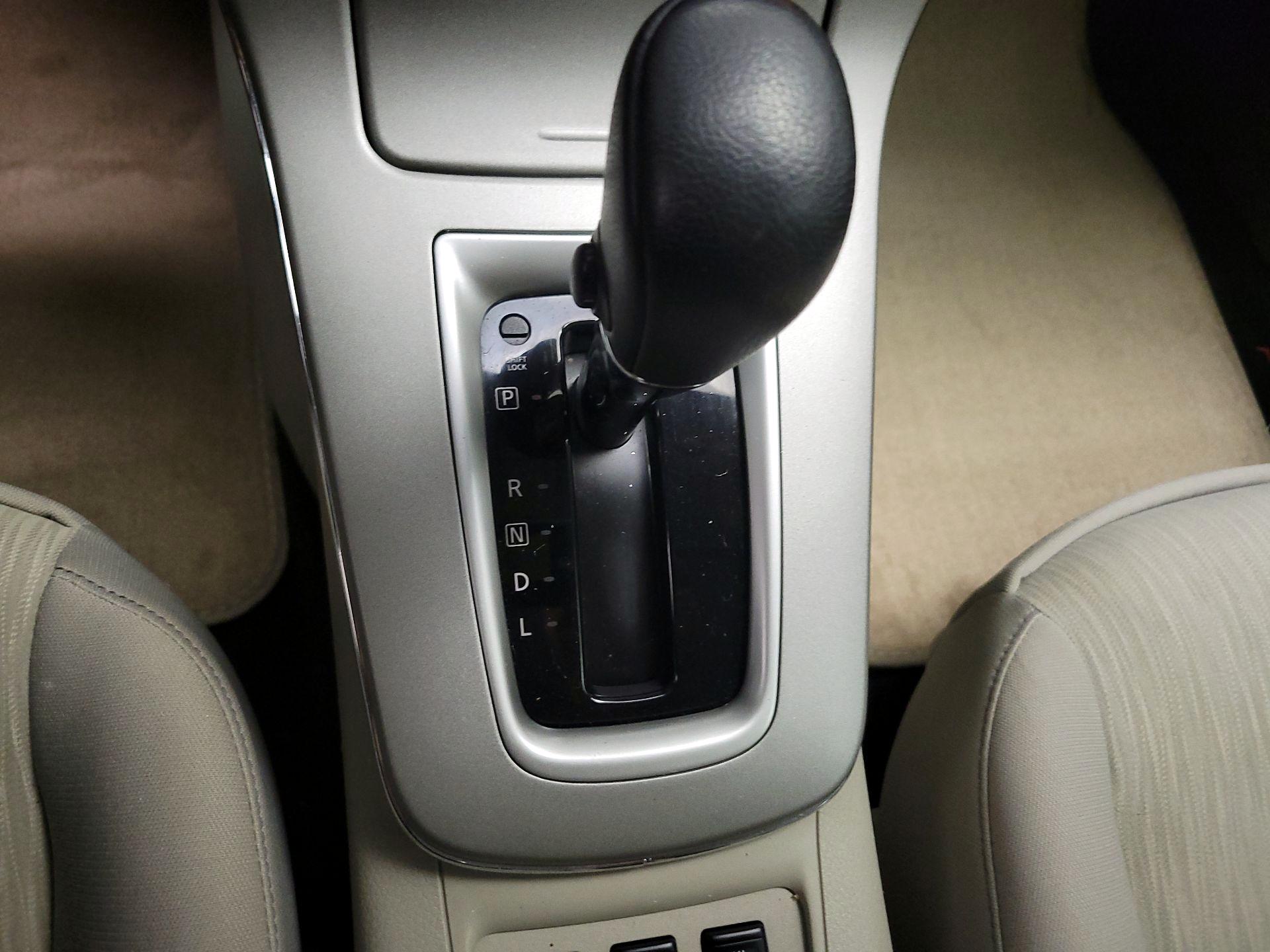 Thumbnail: 2015 Nissan Sentra - 18