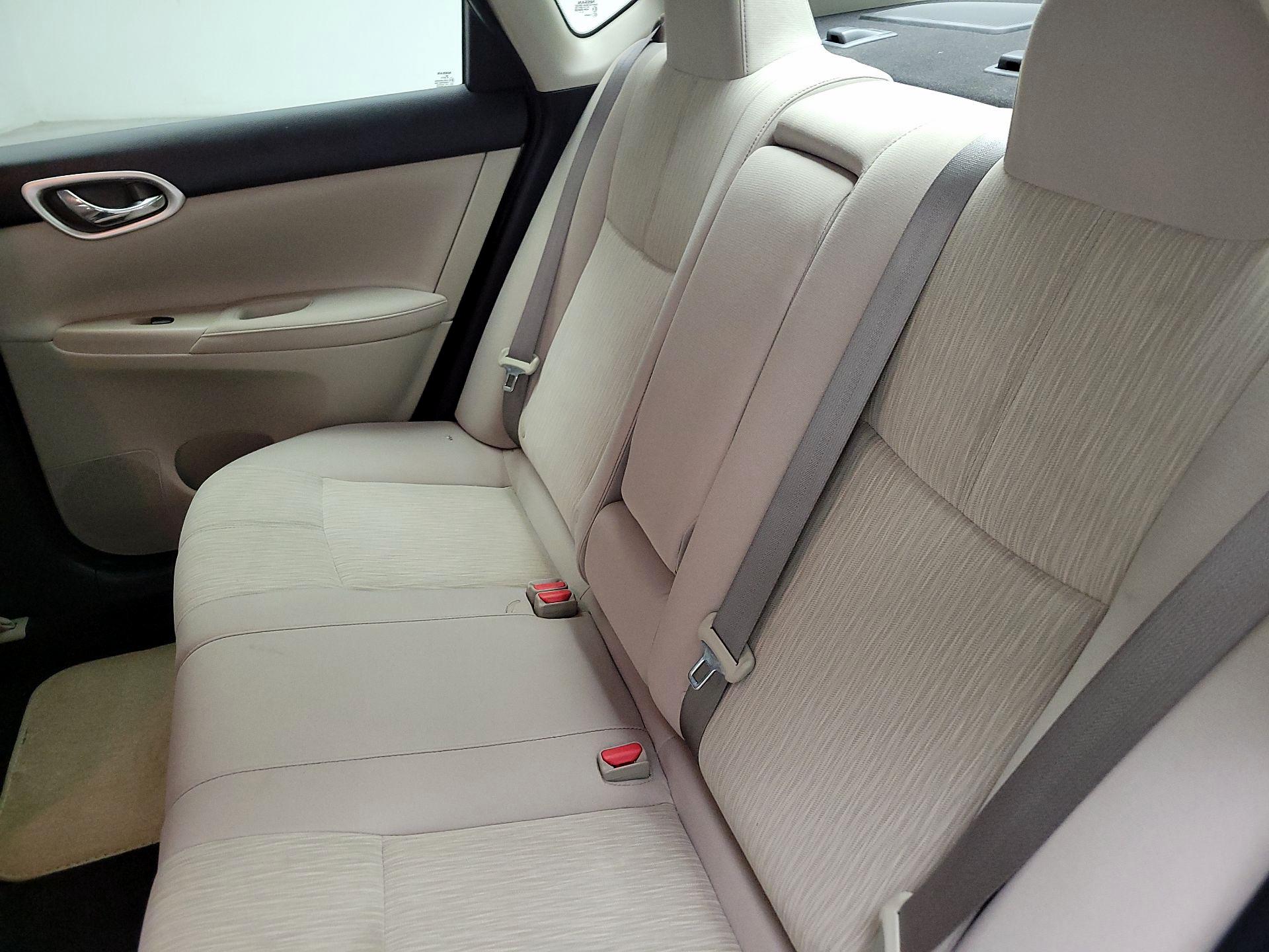 Thumbnail: 2015 Nissan Sentra - 19