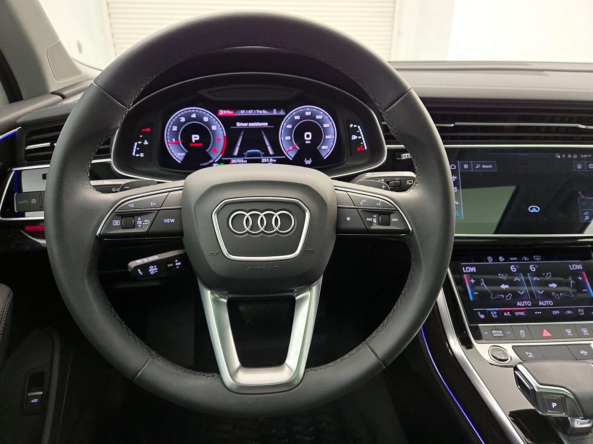 Thumbnail: 2023 Audi Q7 - 10