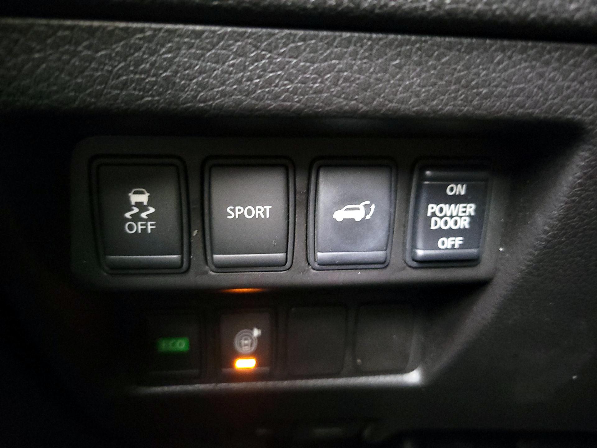 Thumbnail: 2015 Nissan Rogue - 13