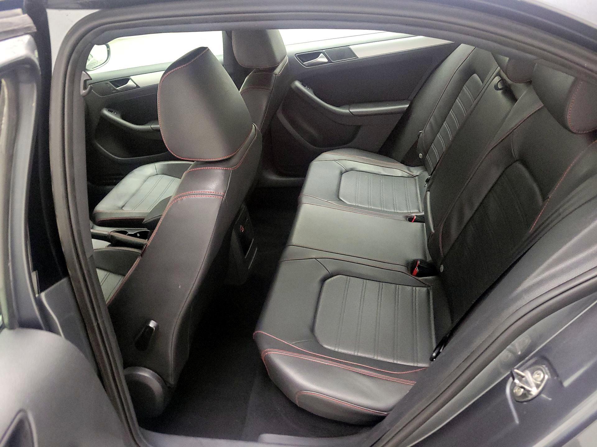 Thumbnail: 2014 Volkswagen Jetta - 18
