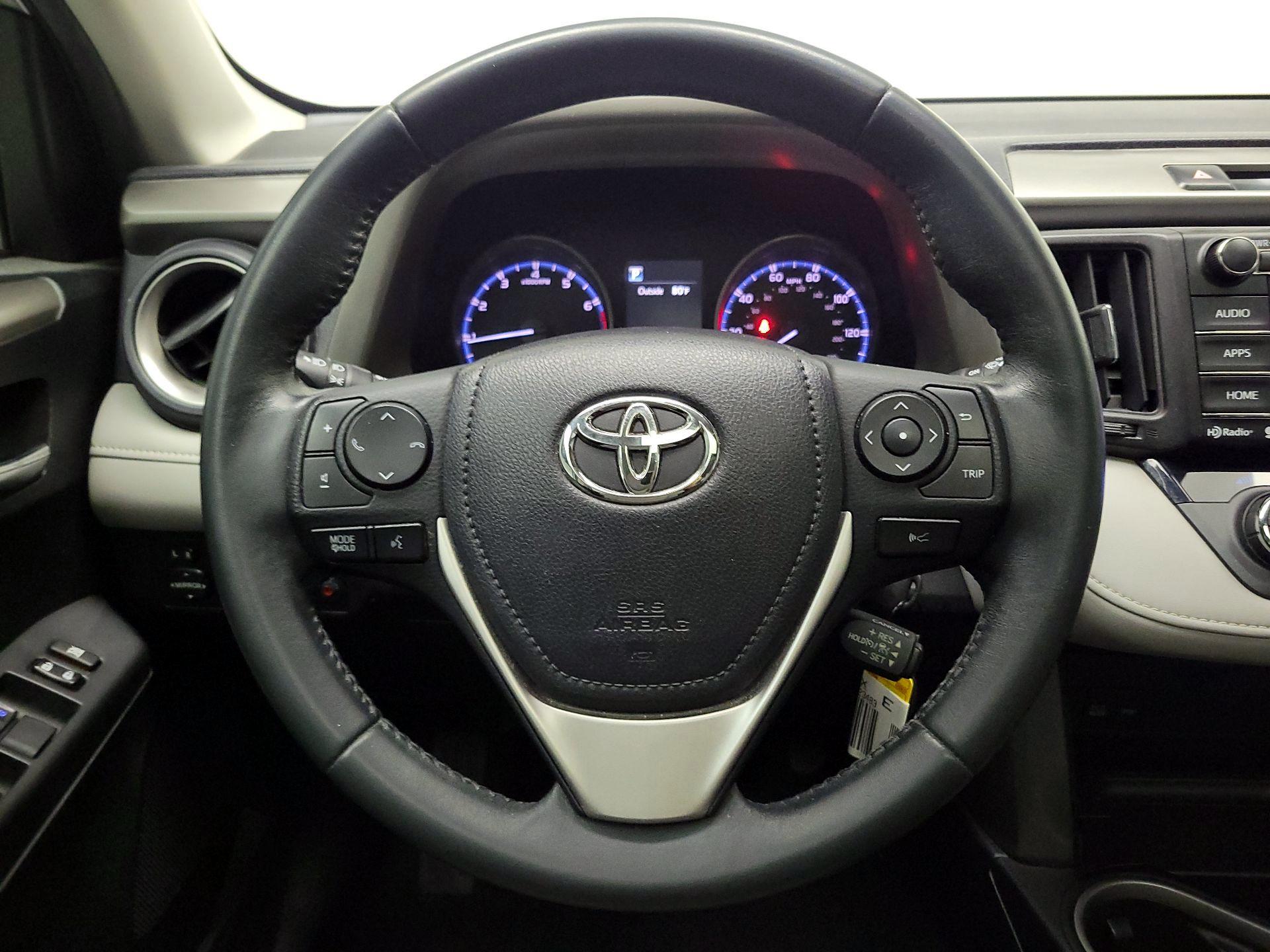 Thumbnail: 2017 Toyota RAV4 - 10