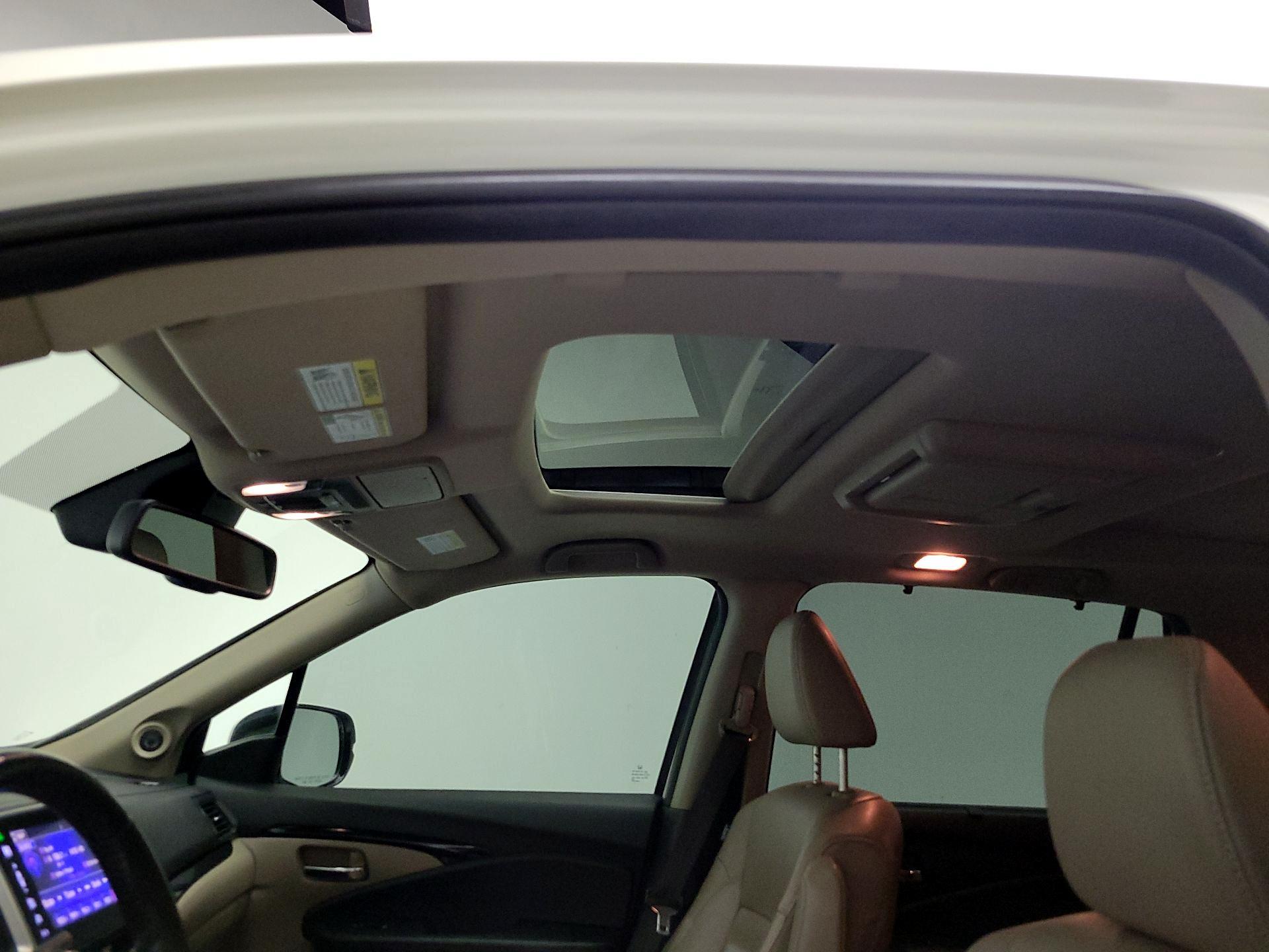 Thumbnail: 2016 Honda Pilot - 19