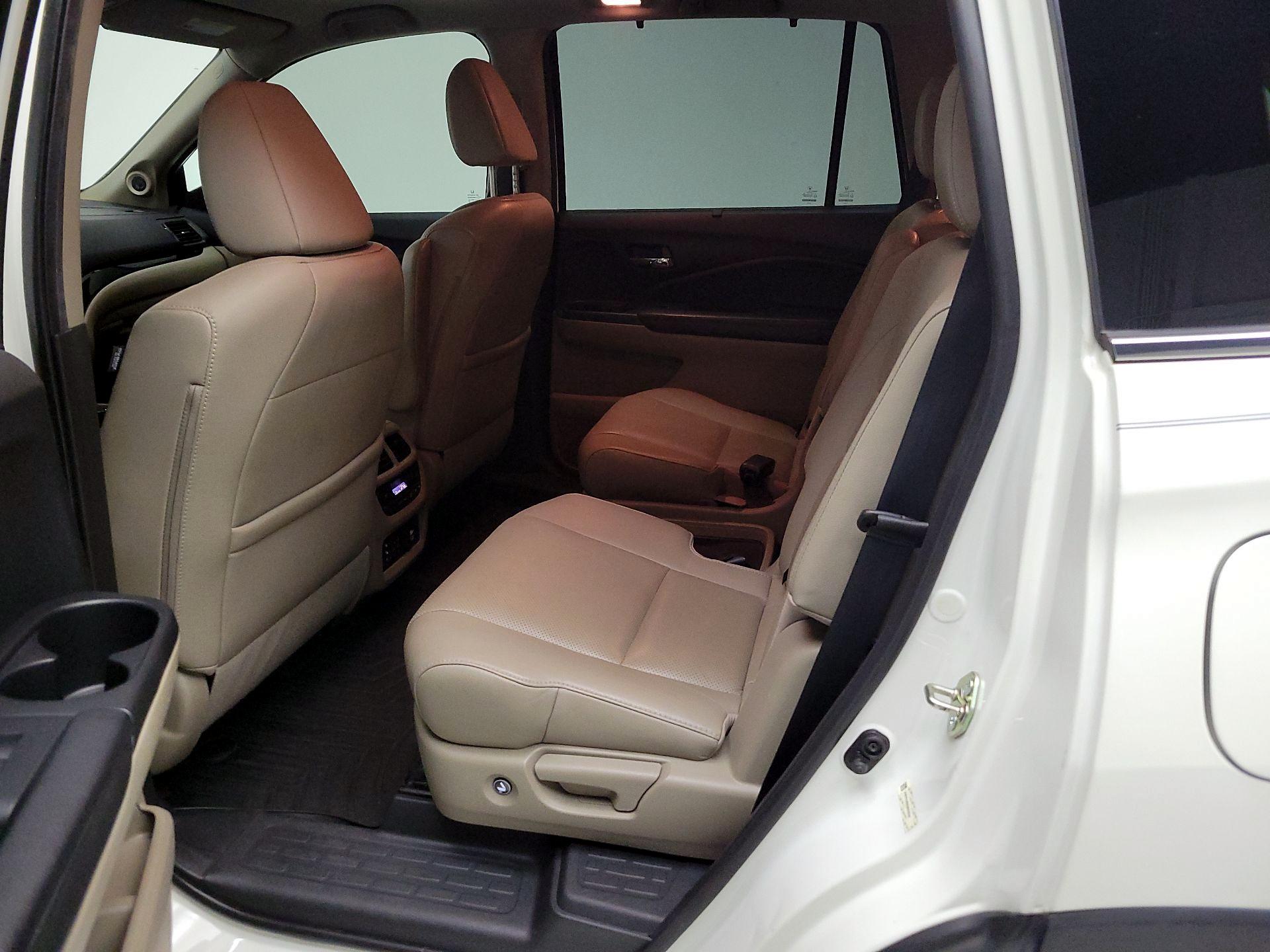 Thumbnail: 2016 Honda Pilot - 20
