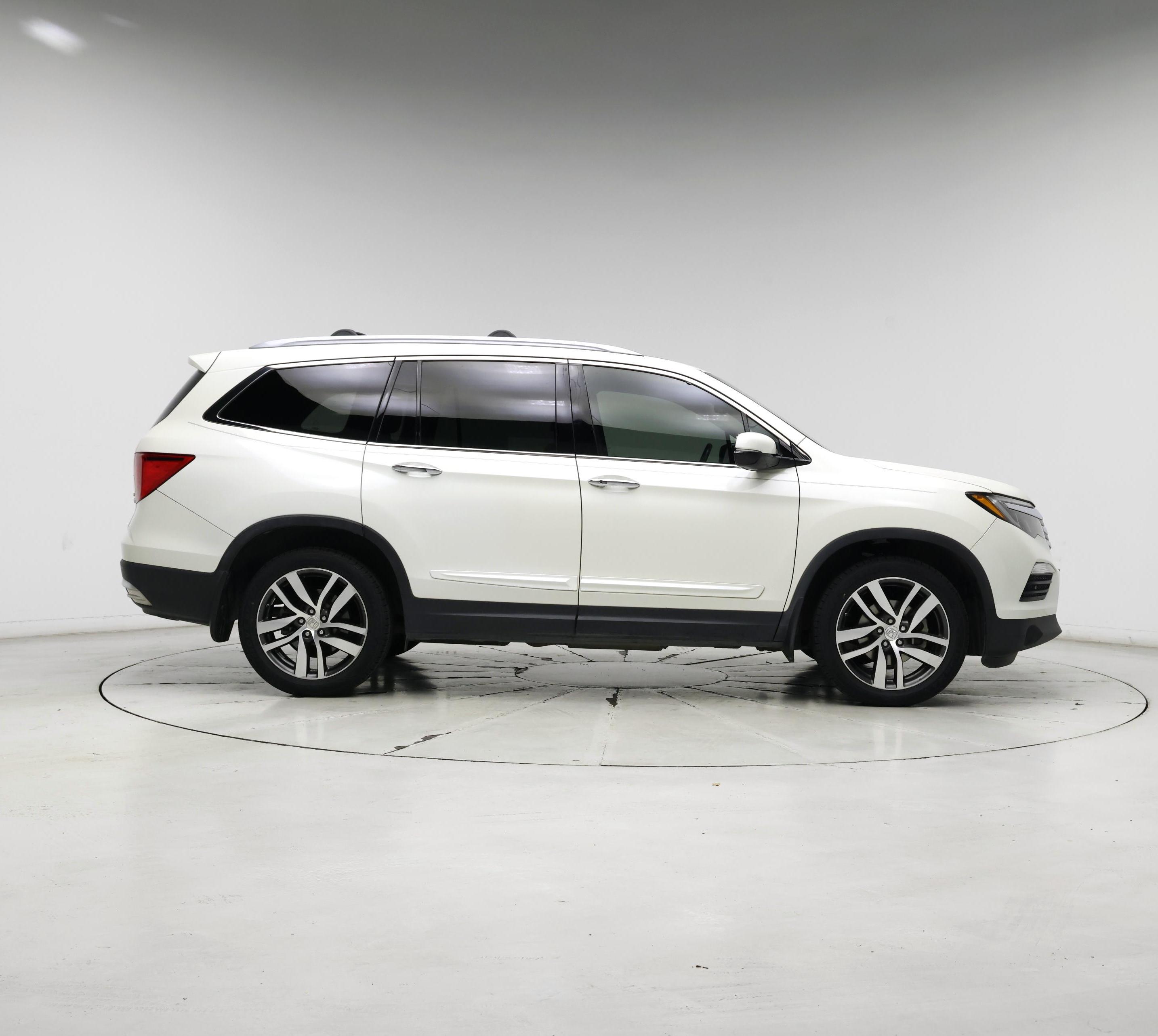 Thumbnail: 2016 Honda Pilot - 7