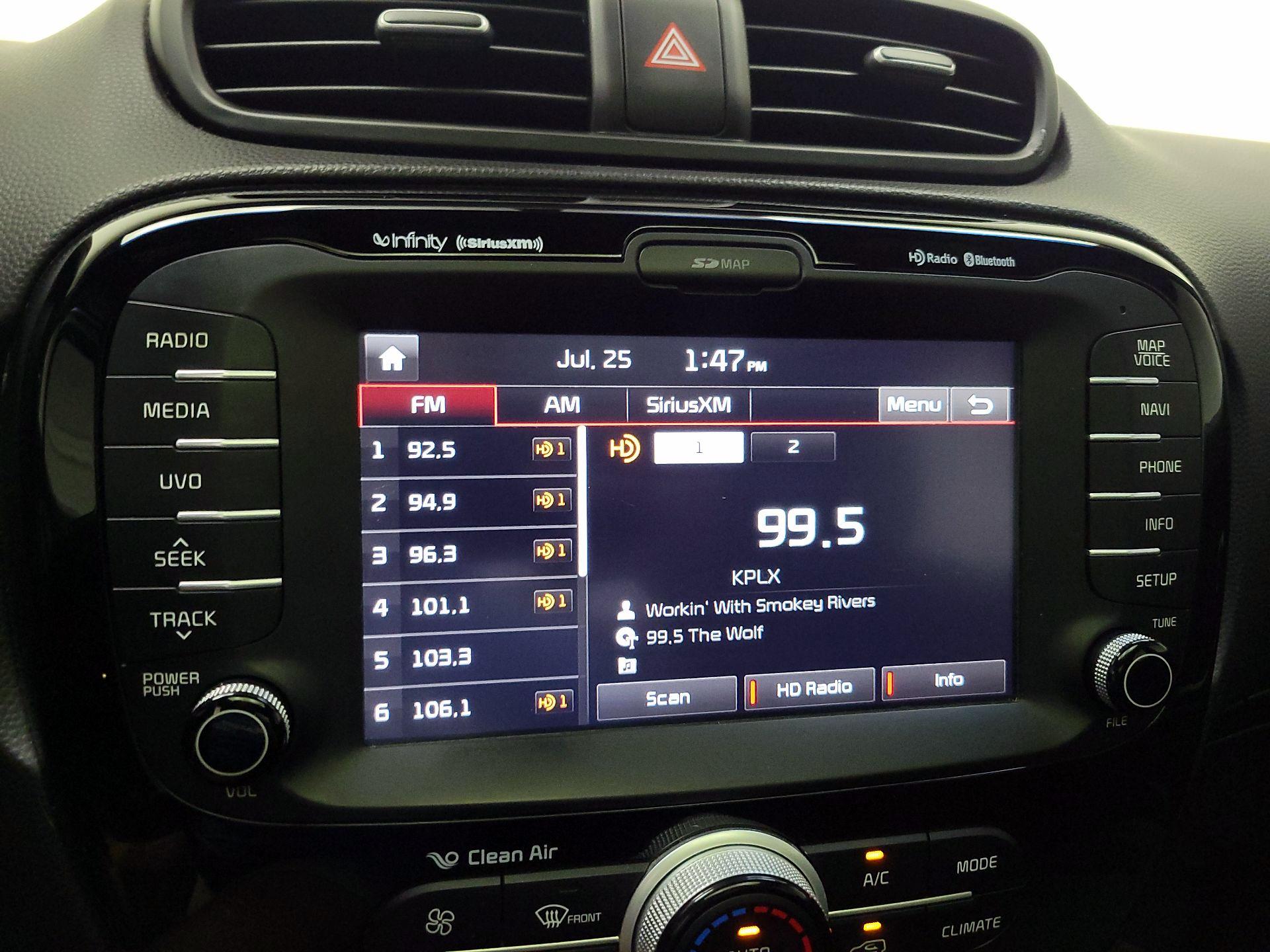 Thumbnail: 2015 Kia Soul - 16