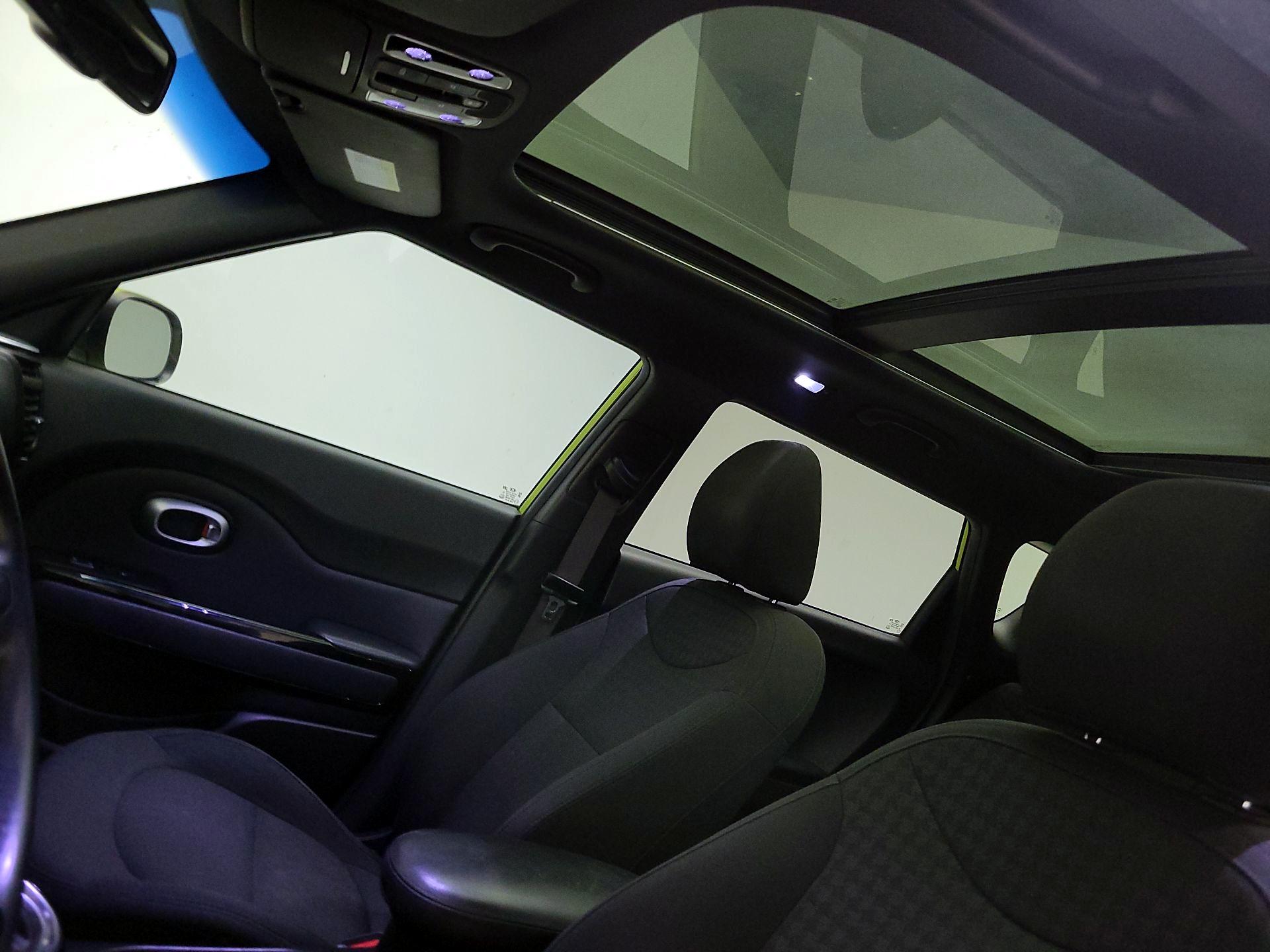 Thumbnail: 2015 Kia Soul - 20