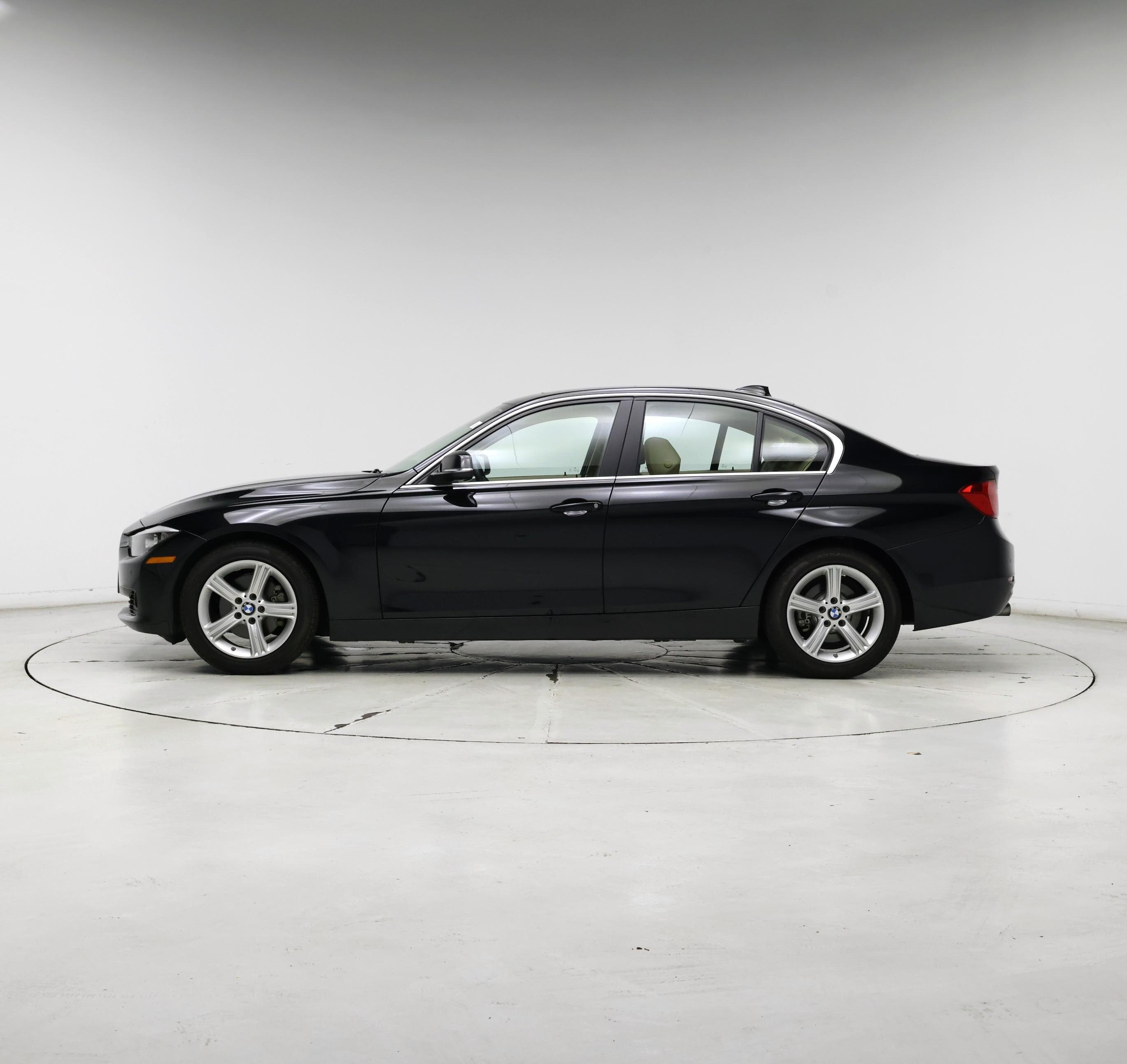 Thumbnail: 2015 BMW 3 Series - 3