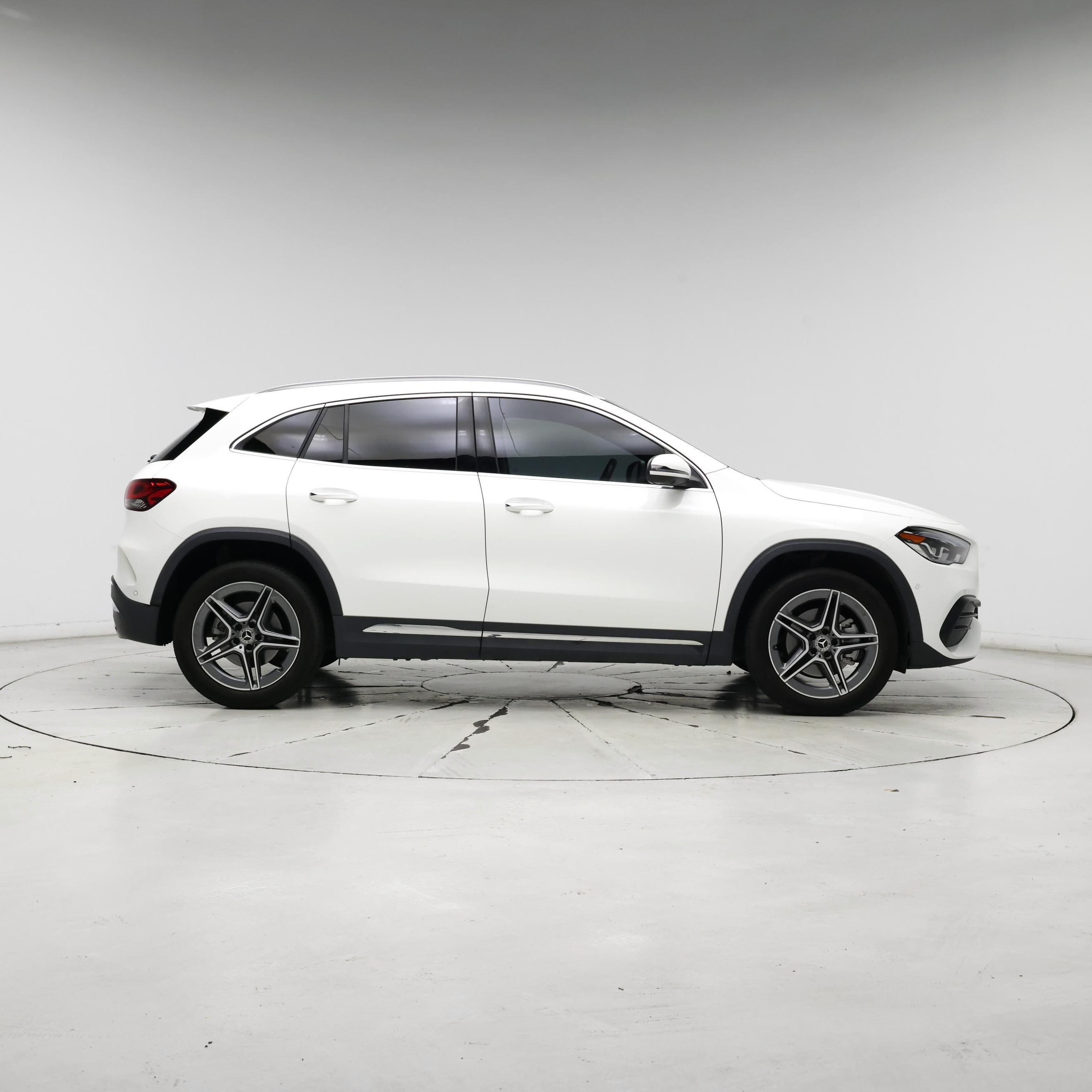 Thumbnail: 2023 Mercedes-Benz GLA - 7