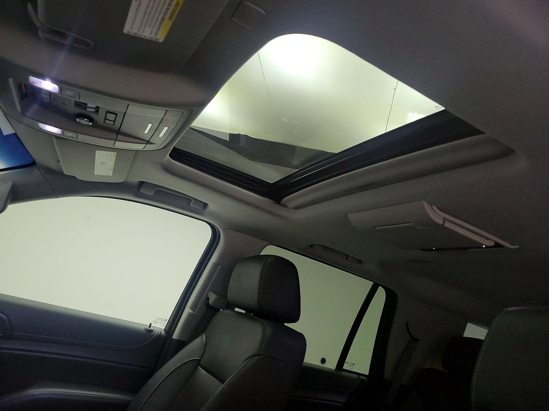 Thumbnail: 2019 Chevrolet Tahoe - 20