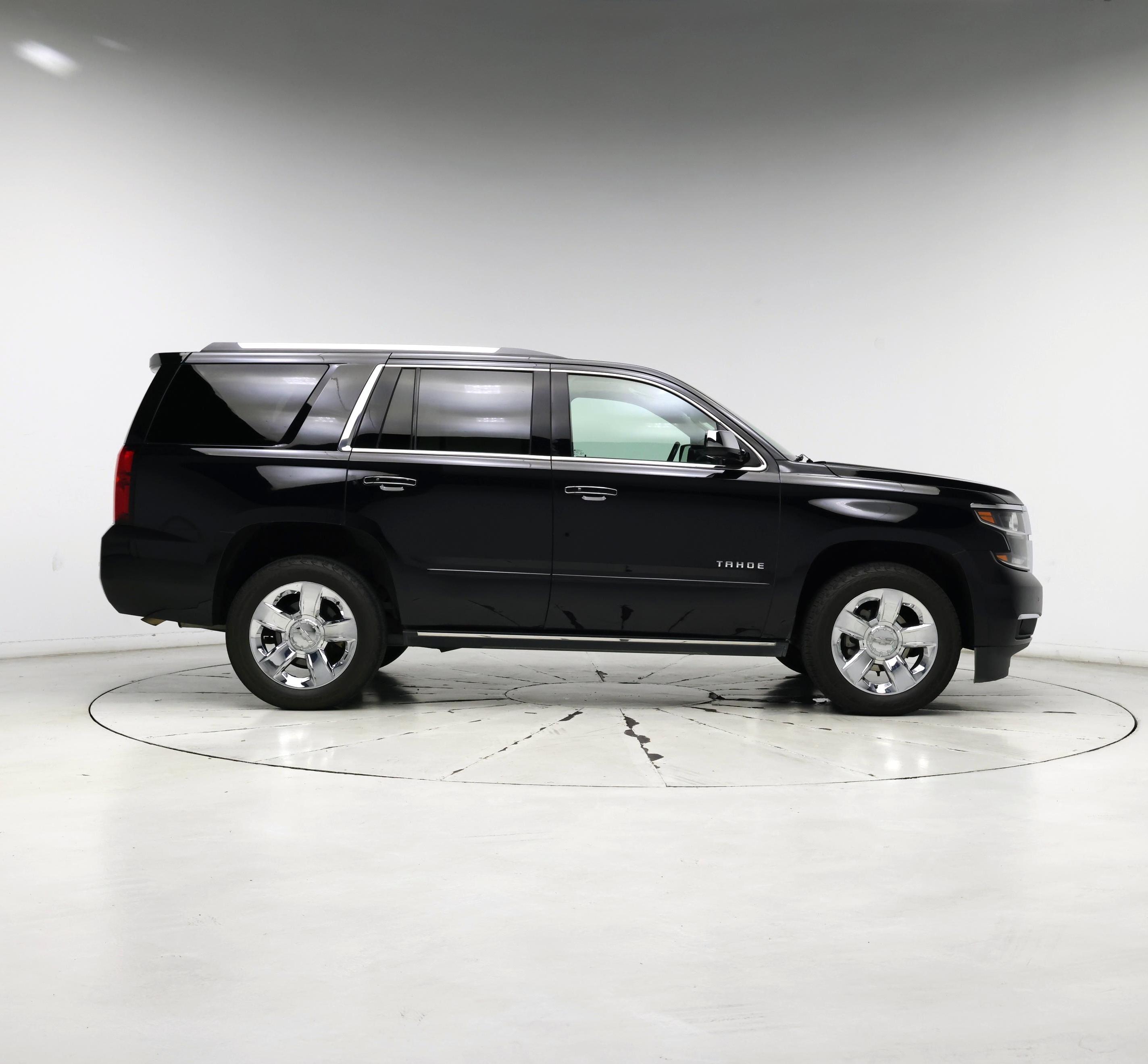 Thumbnail: 2019 Chevrolet Tahoe - 7