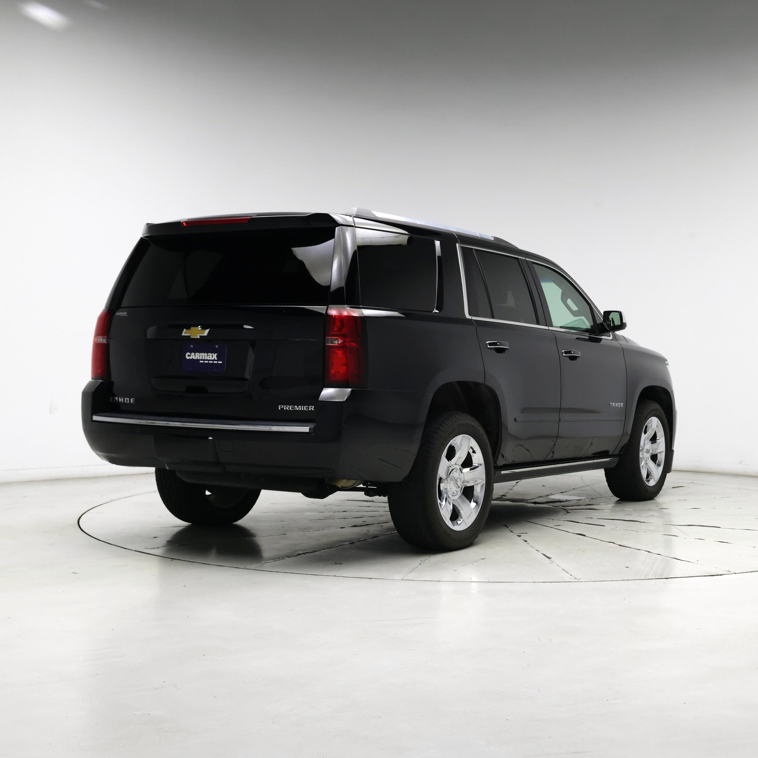 Thumbnail: 2019 Chevrolet Tahoe - 8