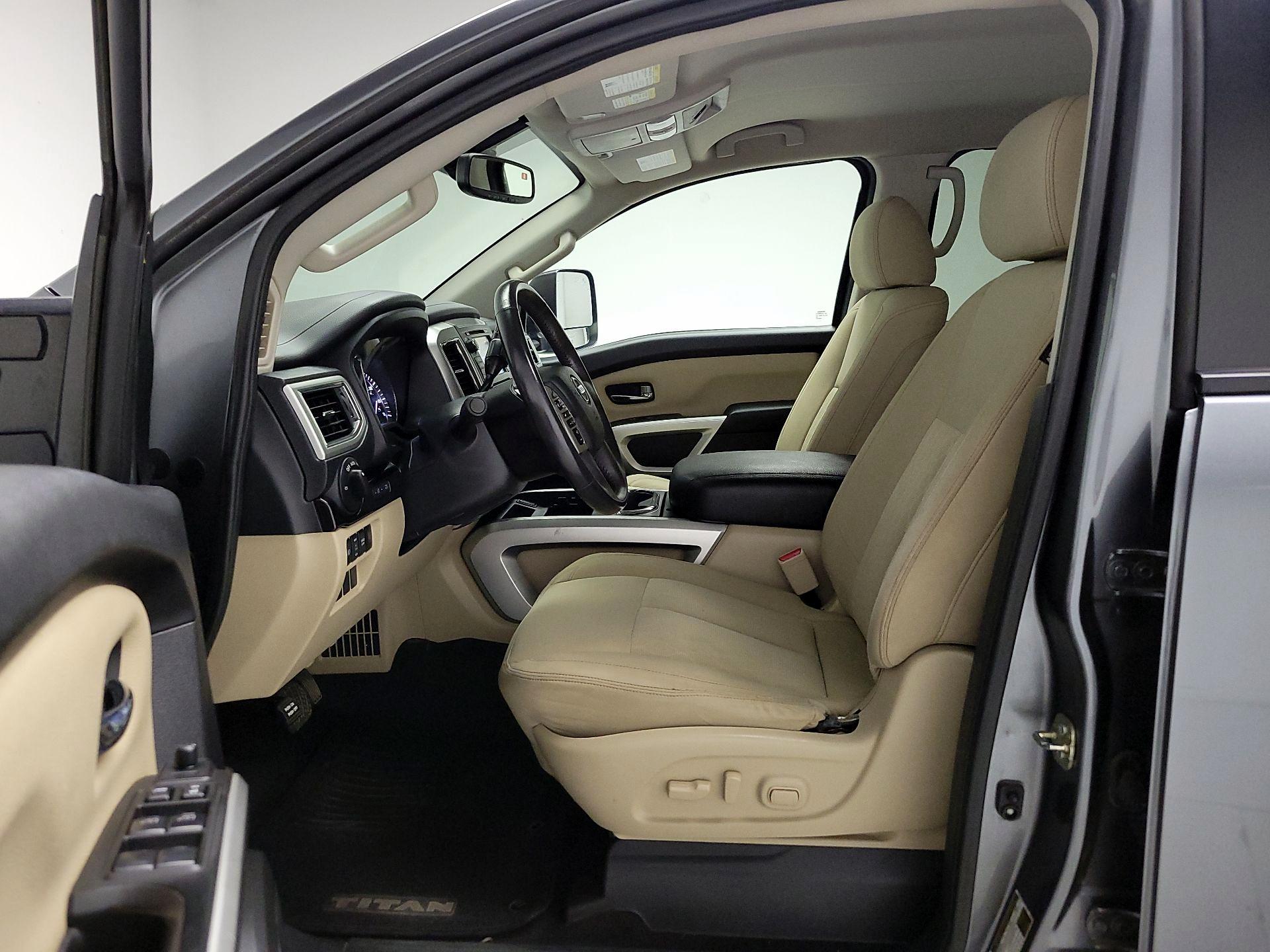 Thumbnail: 2017 Nissan Titan - 11