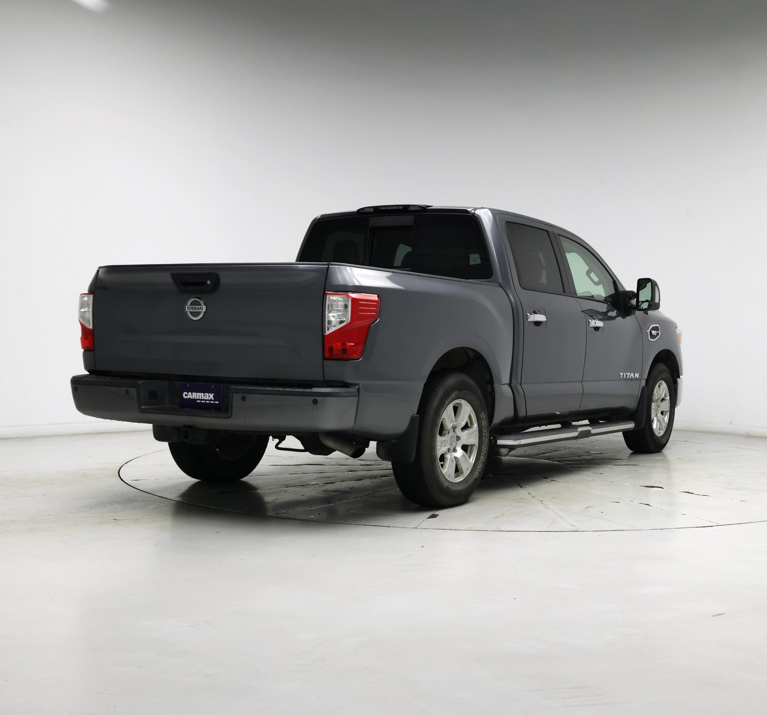 Thumbnail: 2017 Nissan Titan - 8