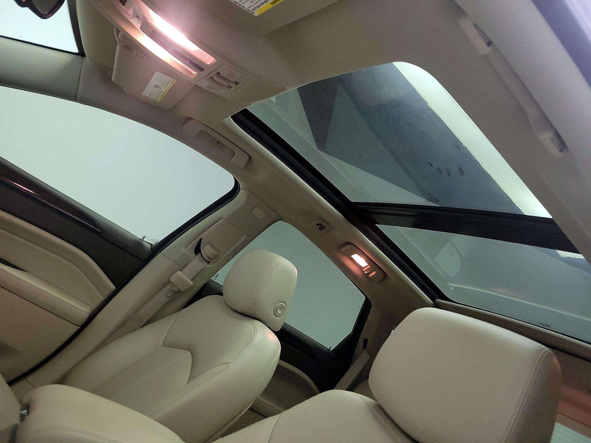 Thumbnail: 2016 Cadillac SRX - 20