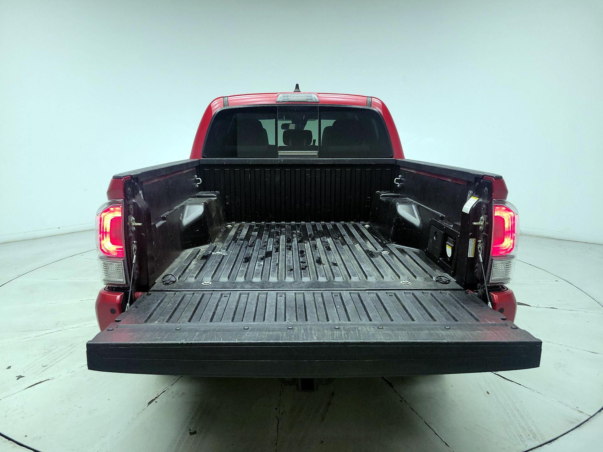 Thumbnail: 2020 Toyota Tacoma - 20