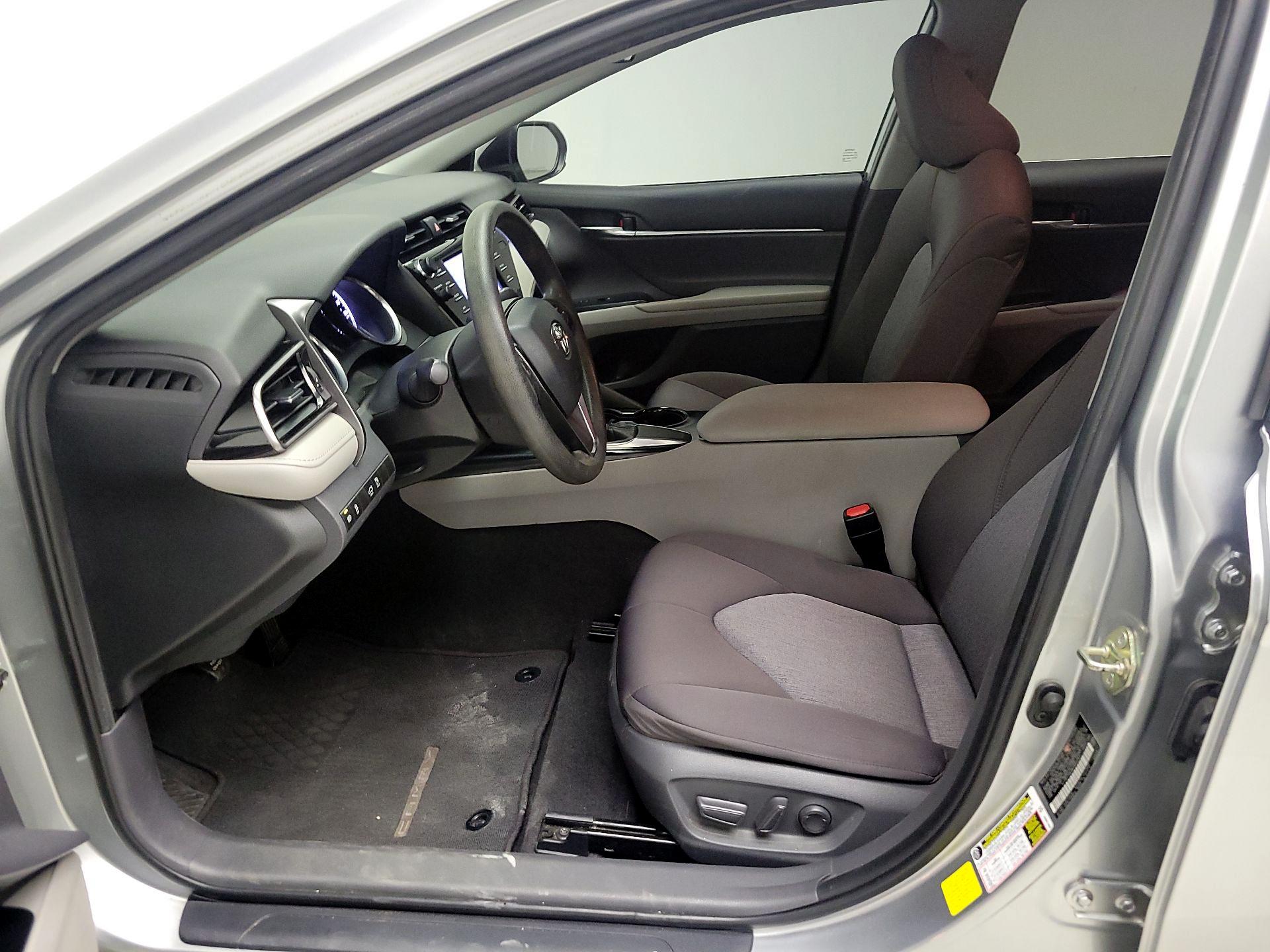 Thumbnail: 2019 Toyota Camry - 11