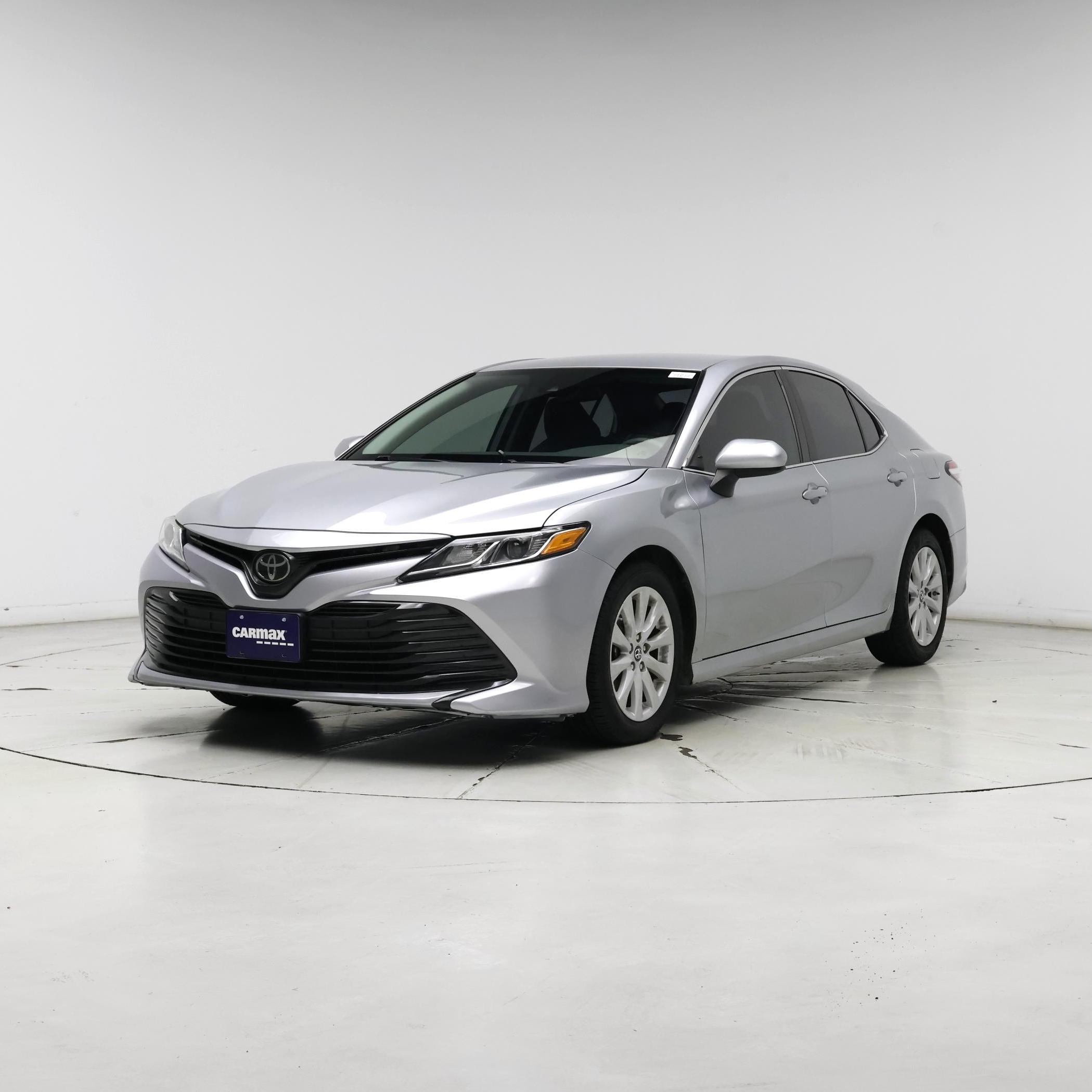 Thumbnail: 2019 Toyota Camry - 4