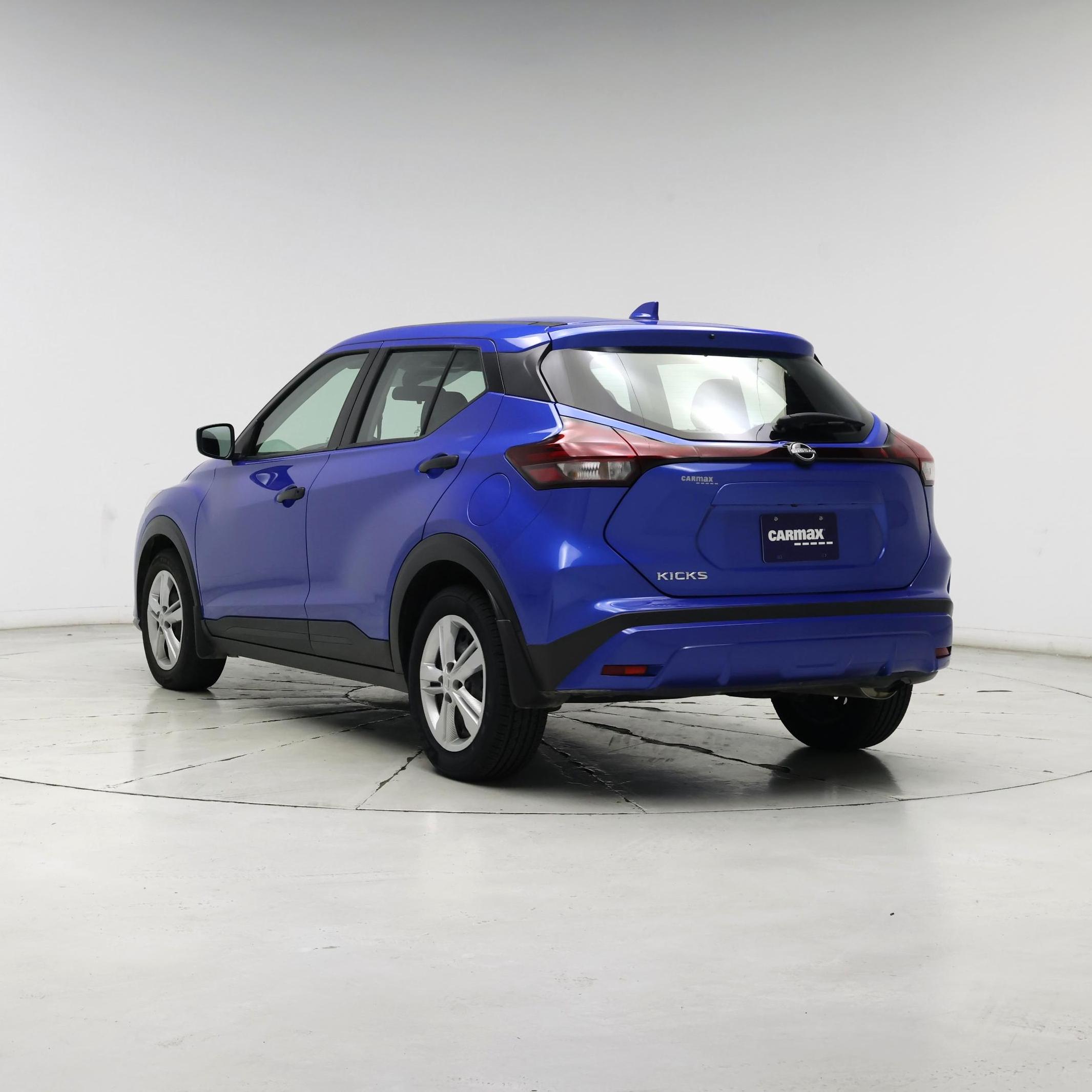 Thumbnail: 2023 Nissan Kicks - 2