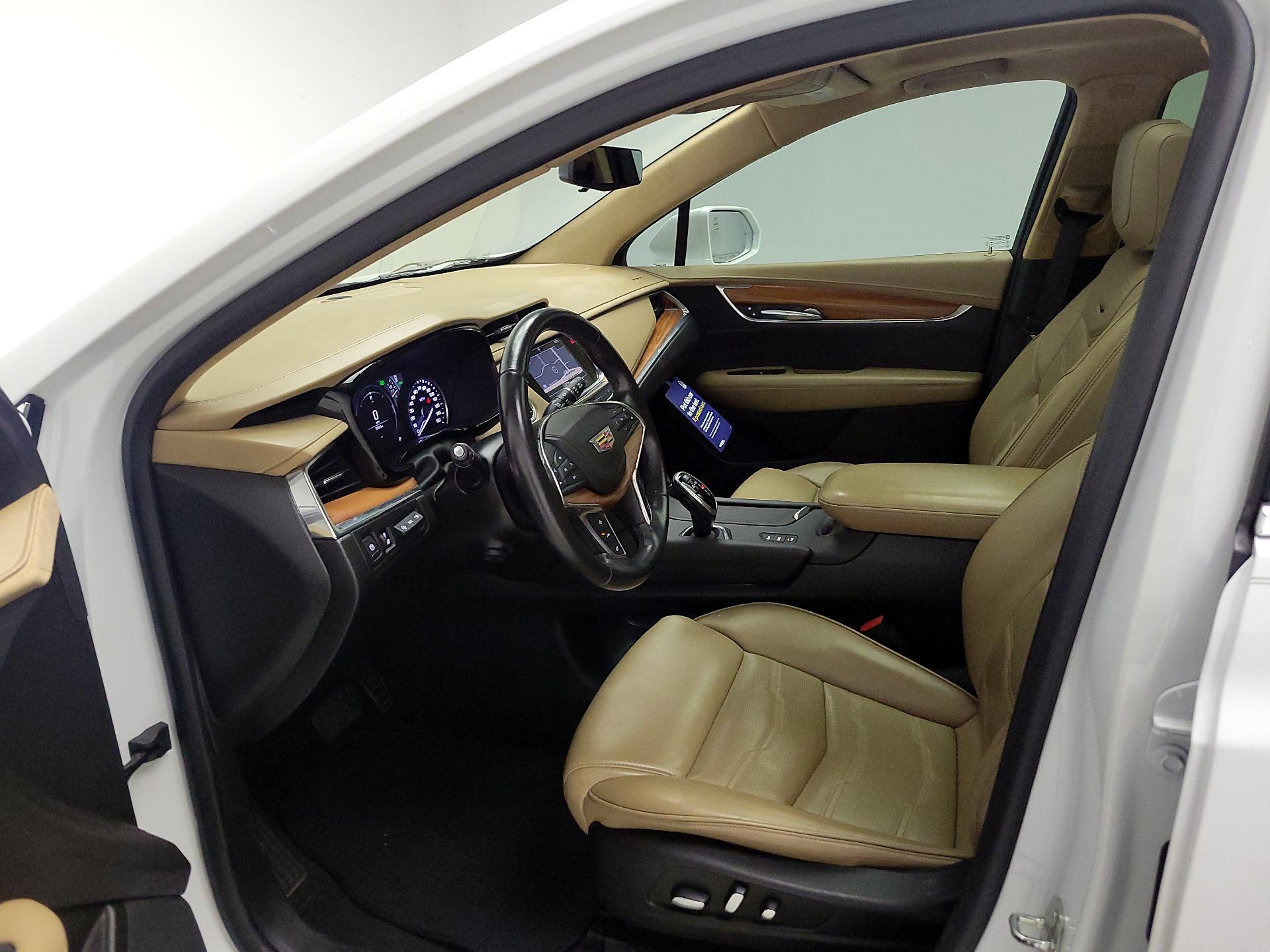Thumbnail: 2019 Cadillac XT5 - 11