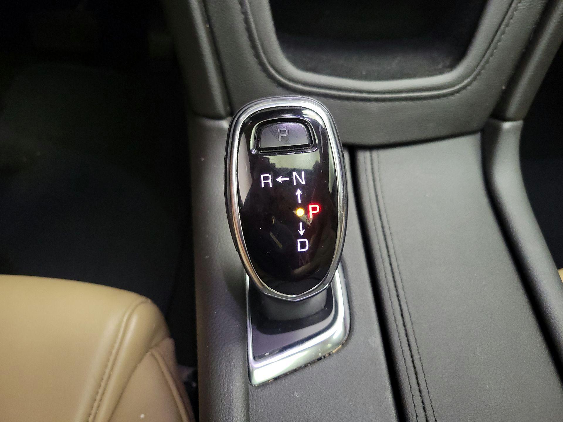 Thumbnail: 2019 Cadillac XT5 - 18