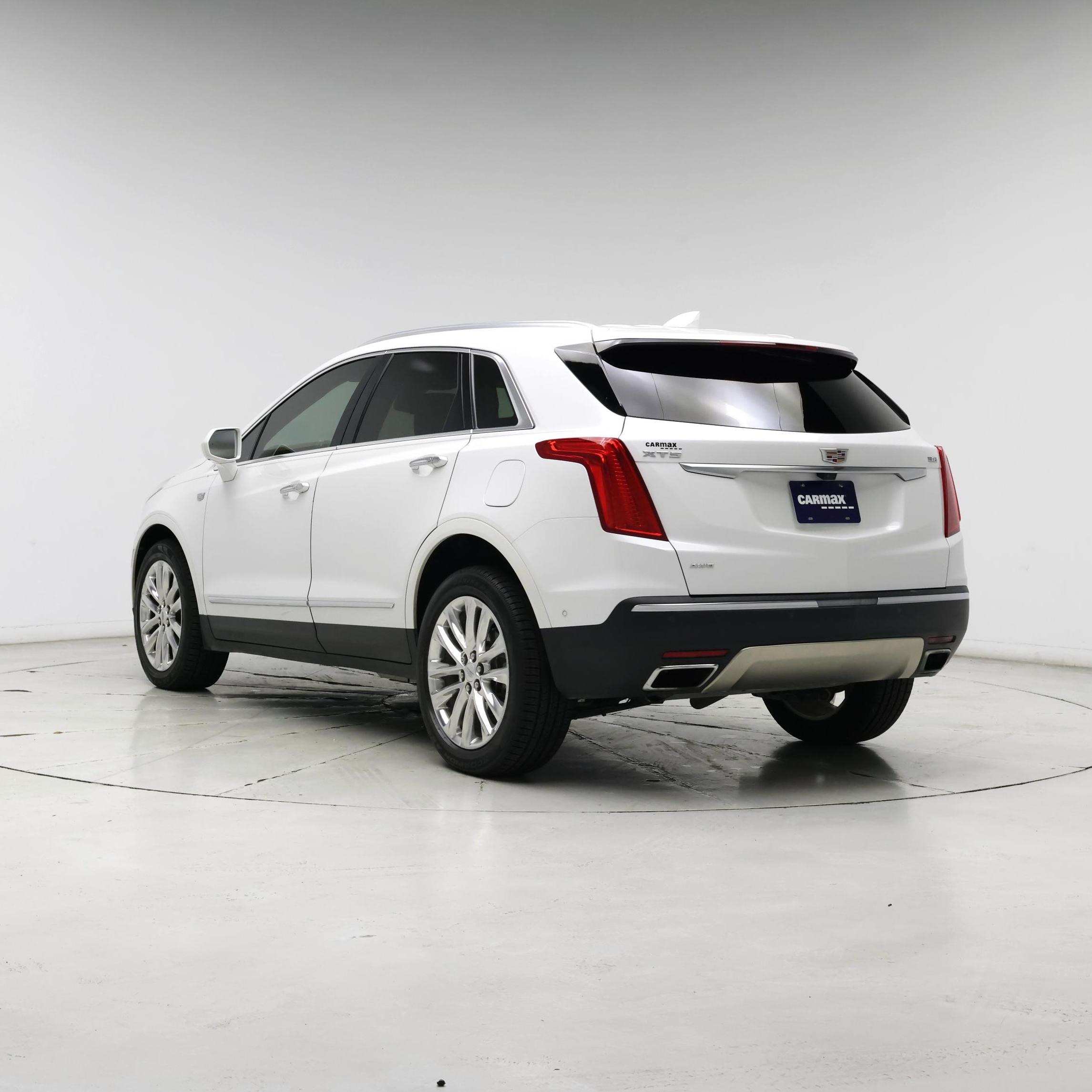 Thumbnail: 2019 Cadillac XT5 - 2