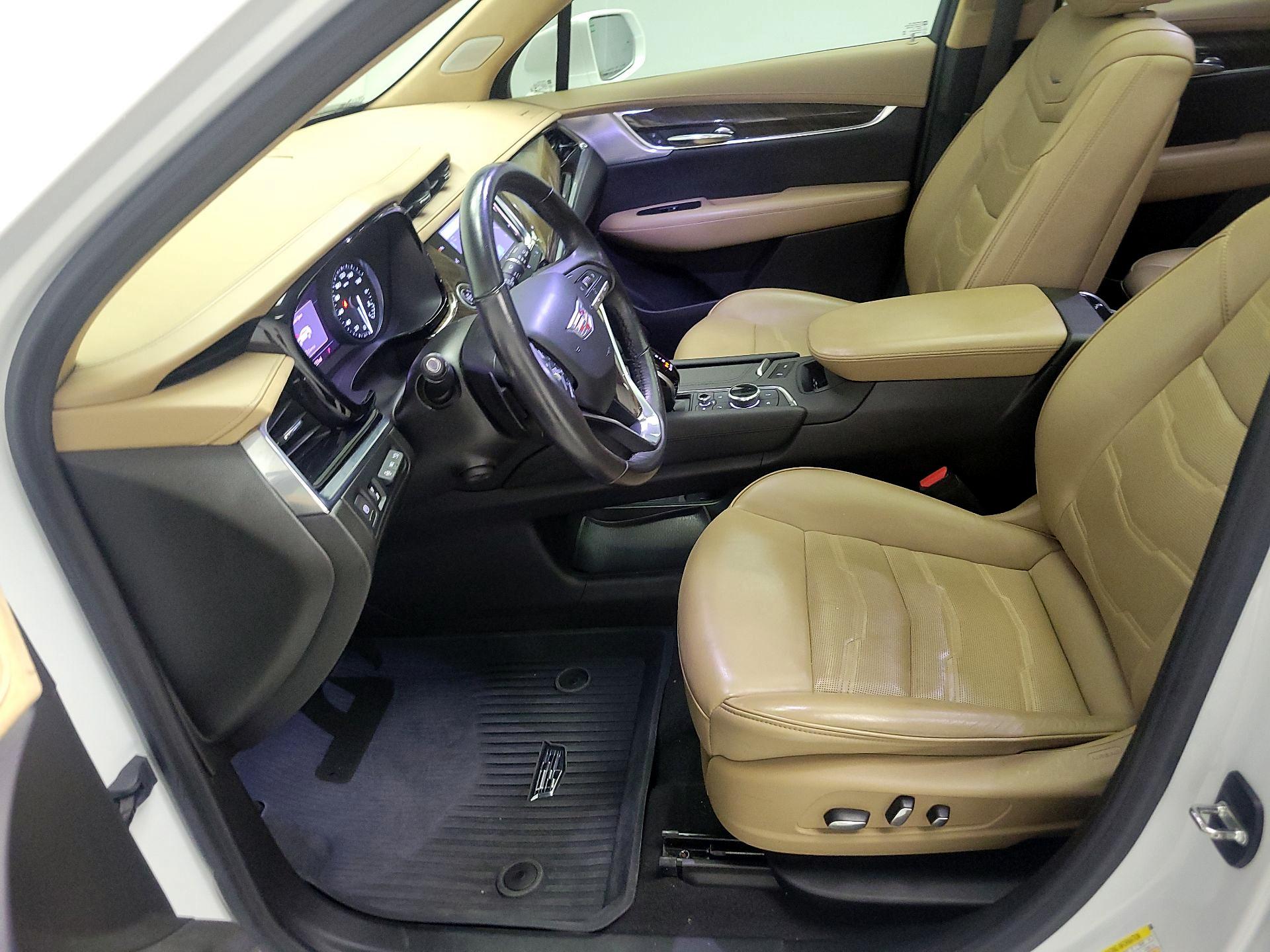 Thumbnail: 2020 Cadillac XT6 - 11