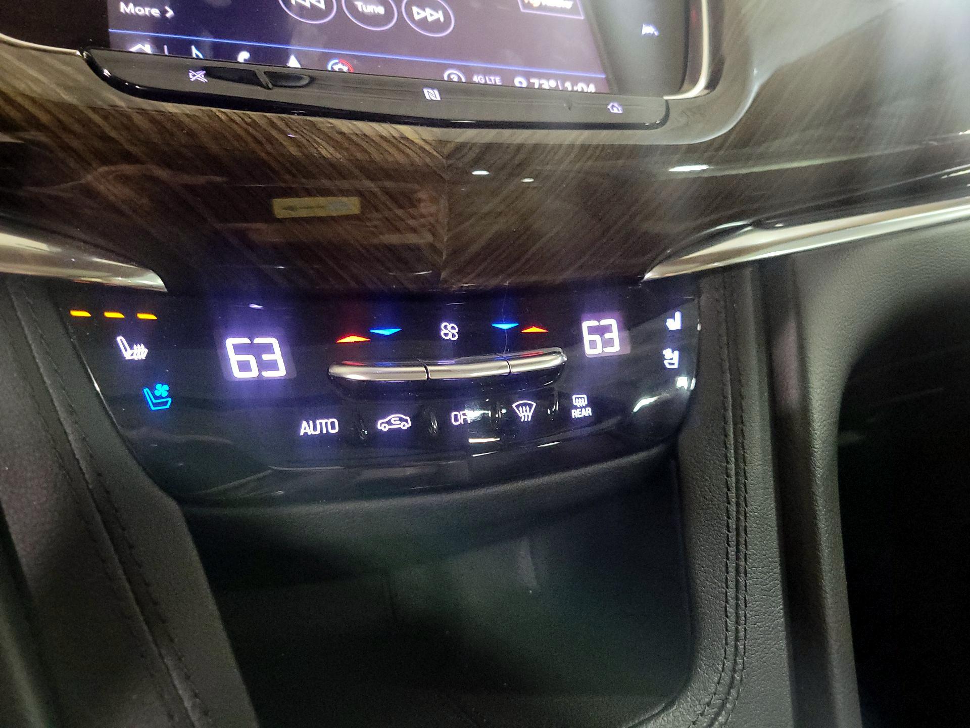 Thumbnail: 2020 Cadillac XT6 - 16