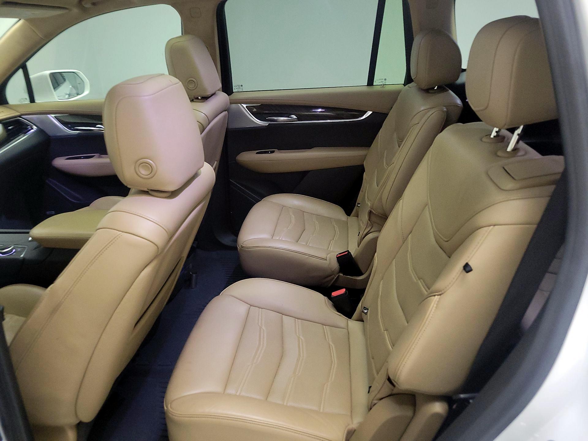 Thumbnail: 2020 Cadillac XT6 - 20