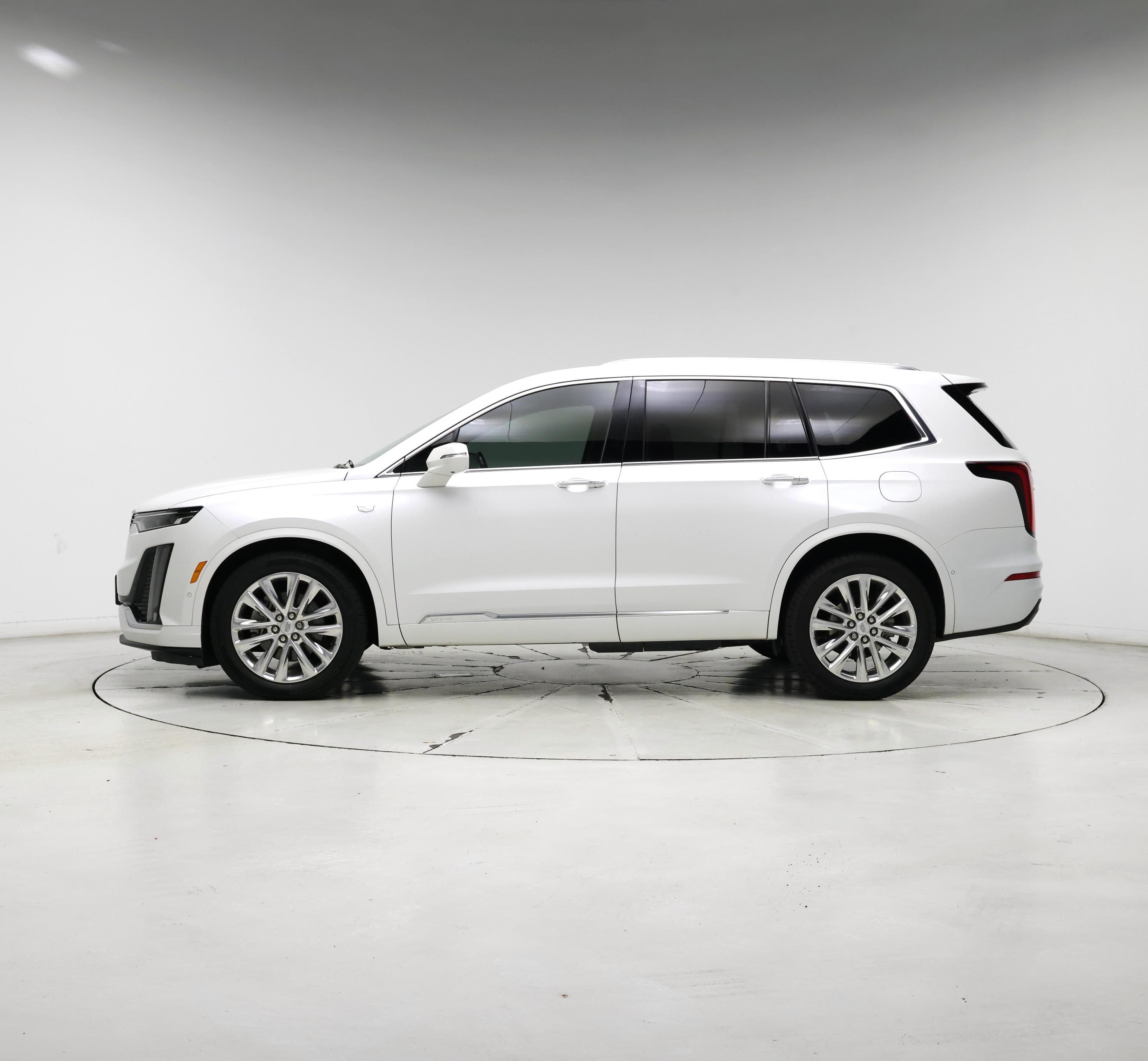 Thumbnail: 2020 Cadillac XT6 - 3