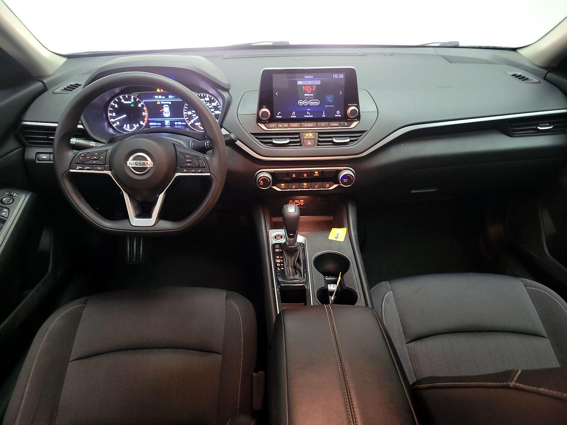 Thumbnail: 2020 Nissan Altima - 9