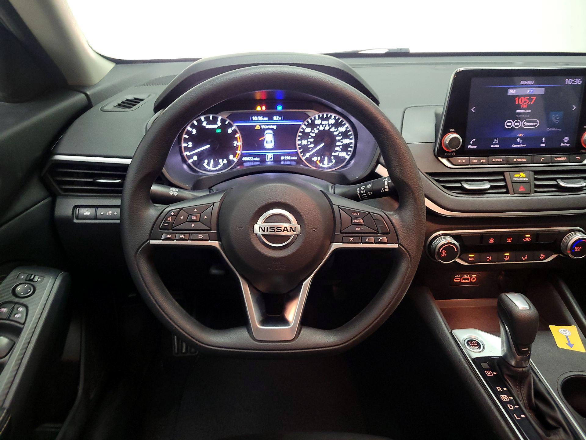 Thumbnail: 2020 Nissan Altima - 10