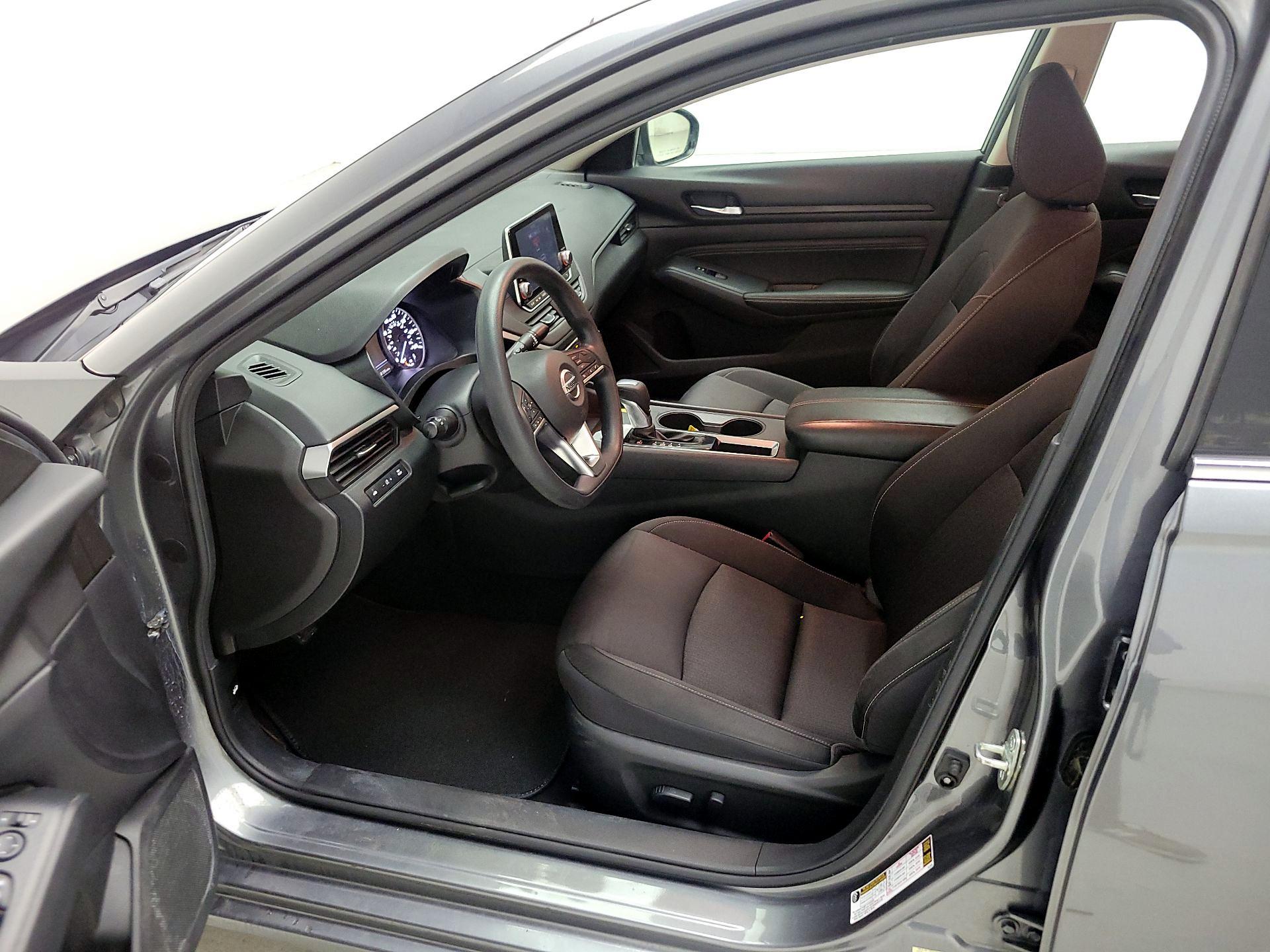 Thumbnail: 2020 Nissan Altima - 11